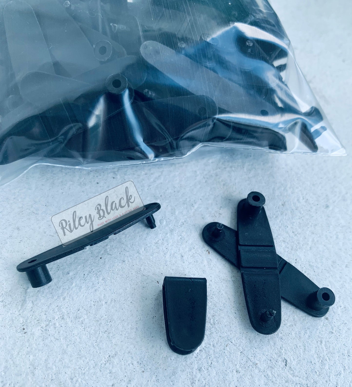 100 Black XL Keychain Thingies® 1/8”+ - Keychain Clips