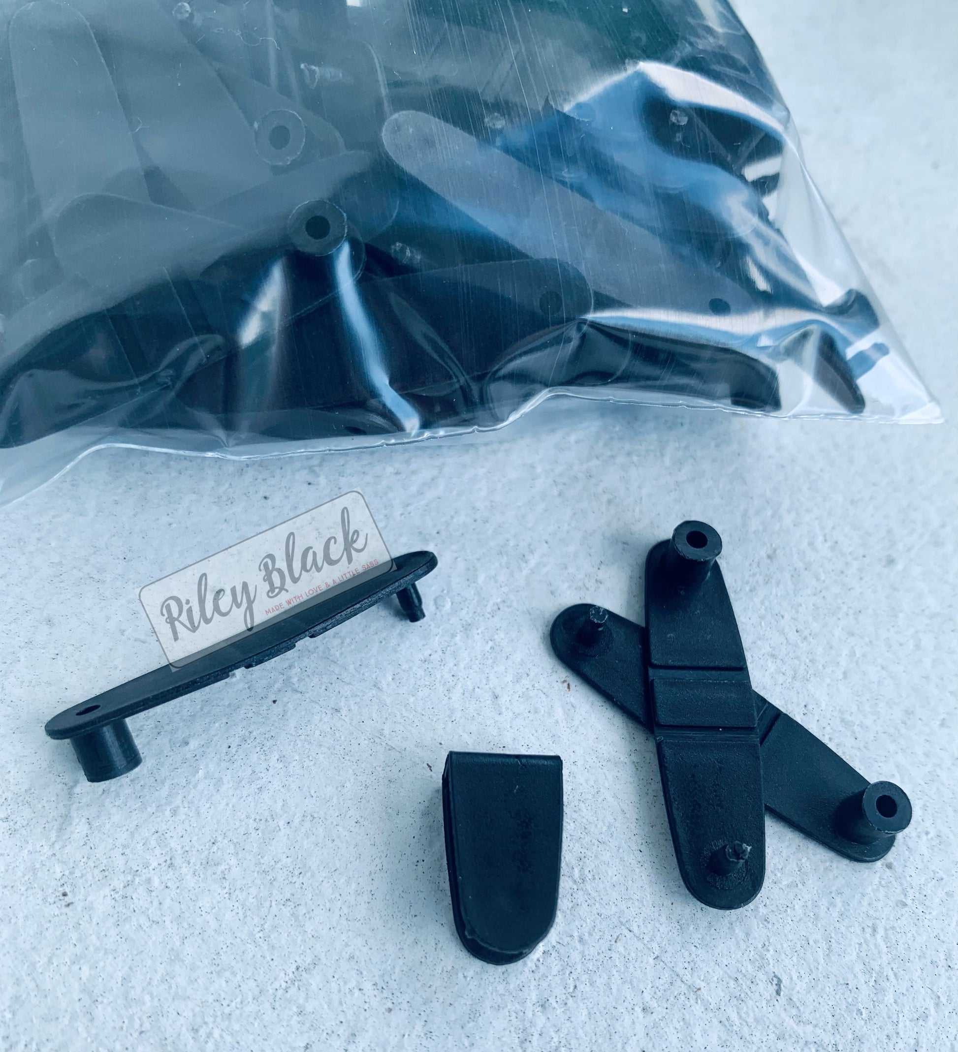 100 Black XL Keychain Thingies® 1/8”+ - Keychain Clips