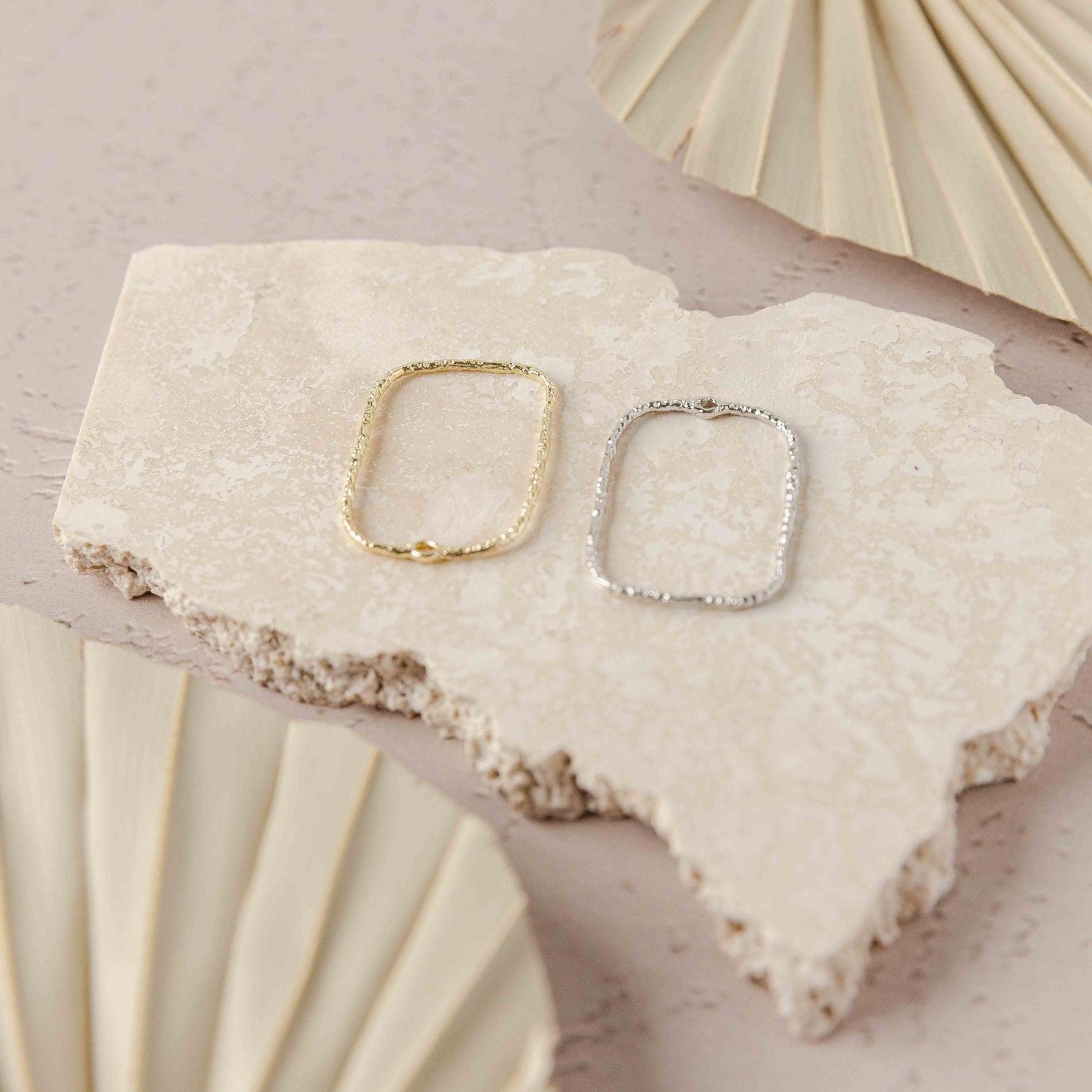 20mm Hammered Gold Rectangle Brass Charm with Hole, 10 Pieces, Charm 112 - 