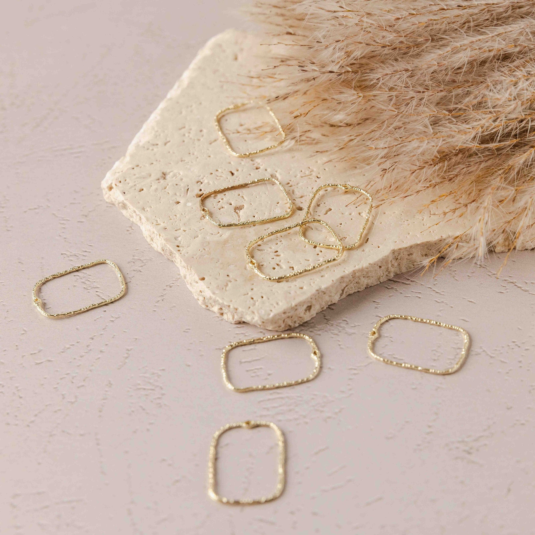 20mm Hammered Gold Rectangle Brass Charm with Hole, 10 Pieces, Charm 112 - 
