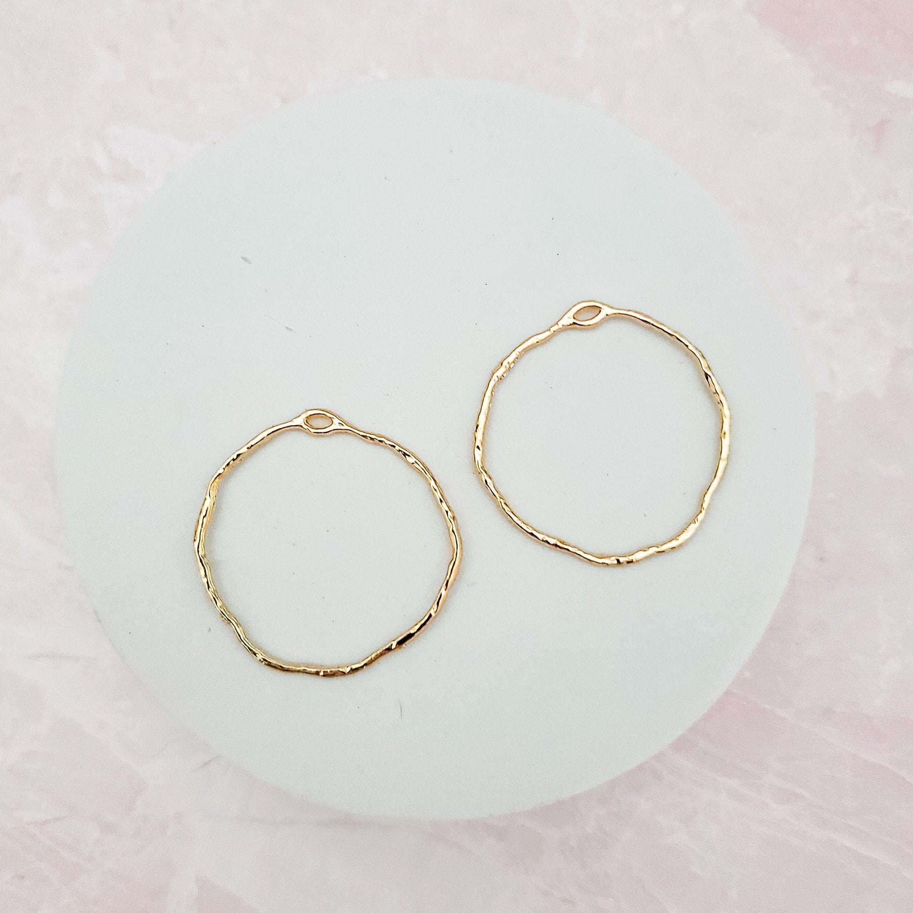 22mm Hammered Gold Circle Brass Charm with Hole, 10 Pieces, Charm 88 - 