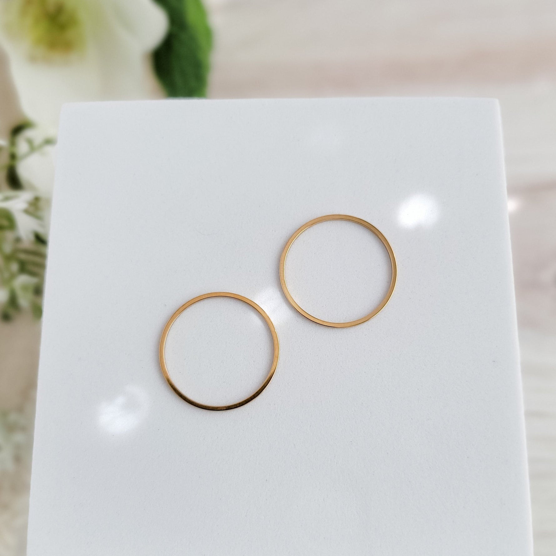 25mm Gold Stainless Steel Circle Linking Rings (Smooth), 10 Pieces, Connector 31 - 