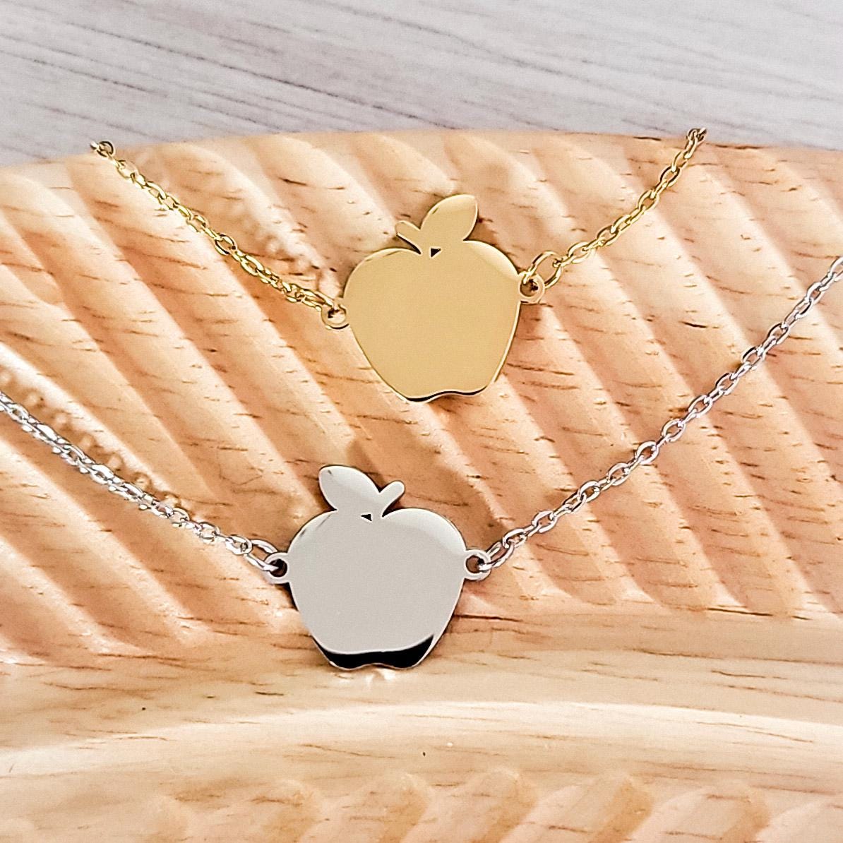 Apple Necklace (Silver or Gold), 1 Total, Metal Blank 105 - 