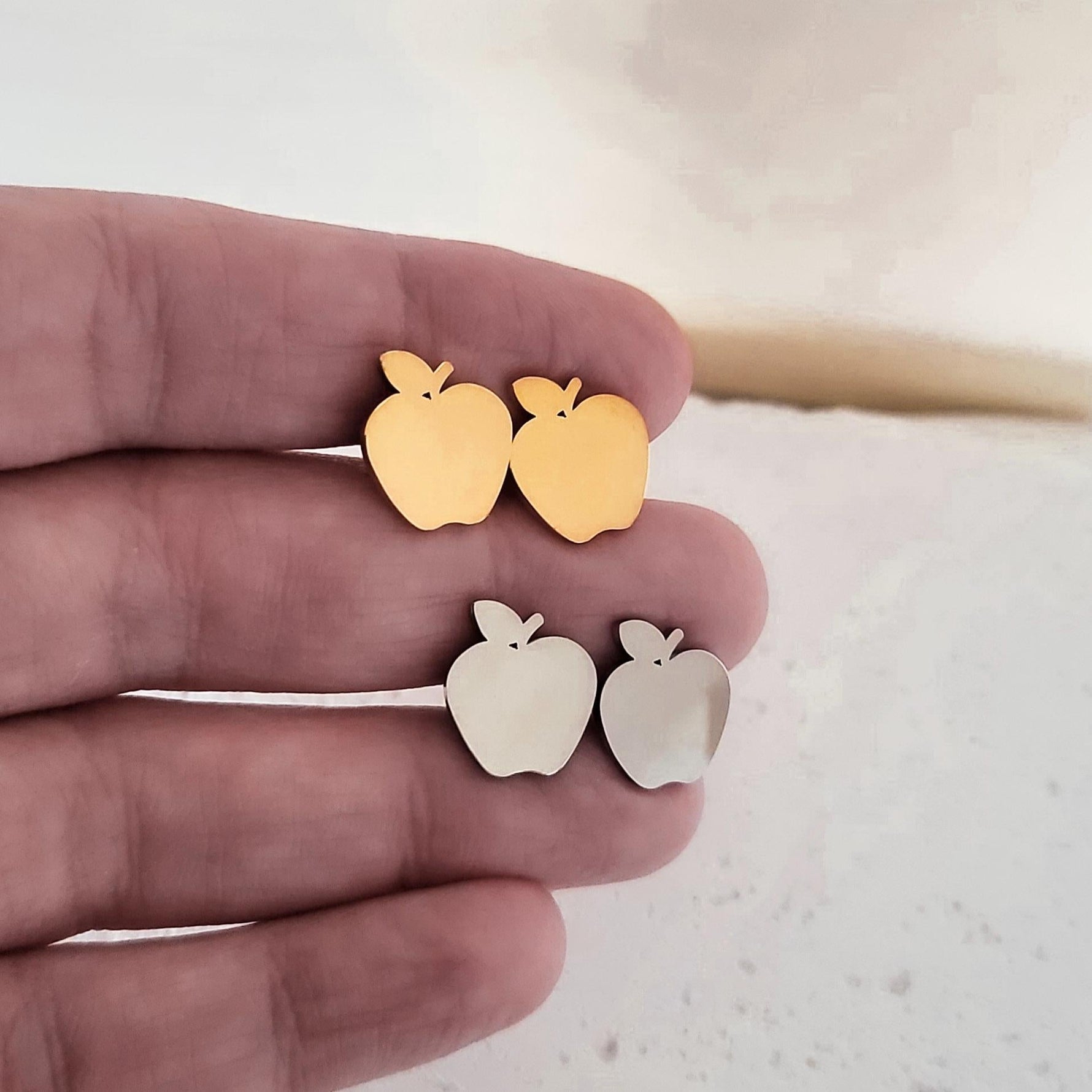 Apple Studs (Silver or Gold), 1 Pair Total, Metal Blank 103 - 