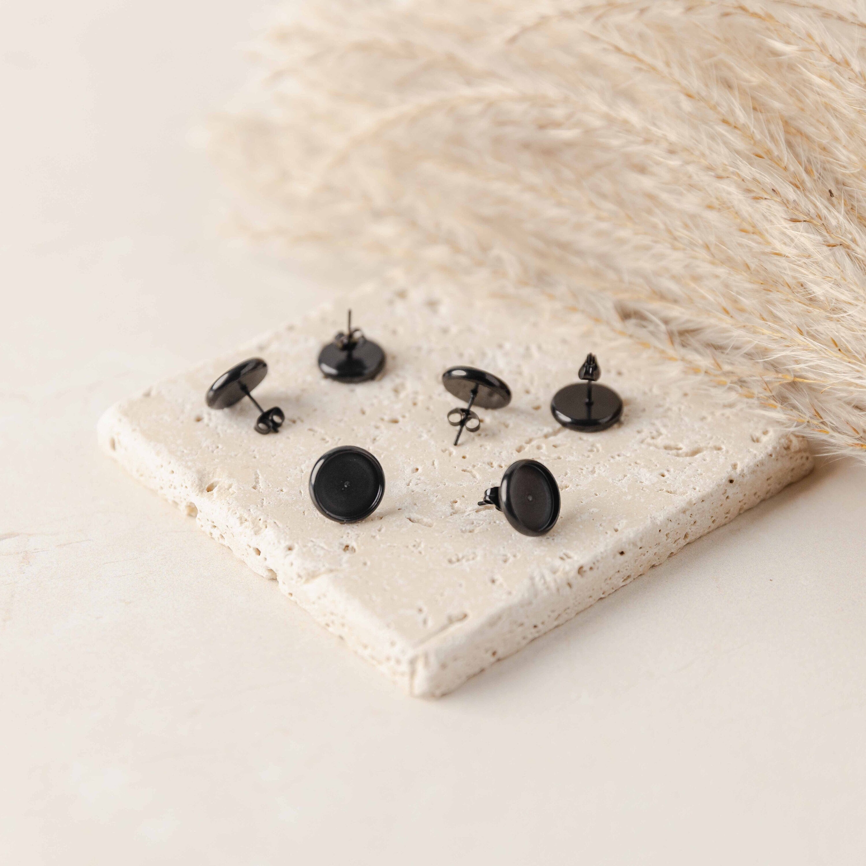 Black 10mm Stainless Steel Stud Bezels (Regular, No Connector Loop), 10 Pieces, Stud 11 - 
