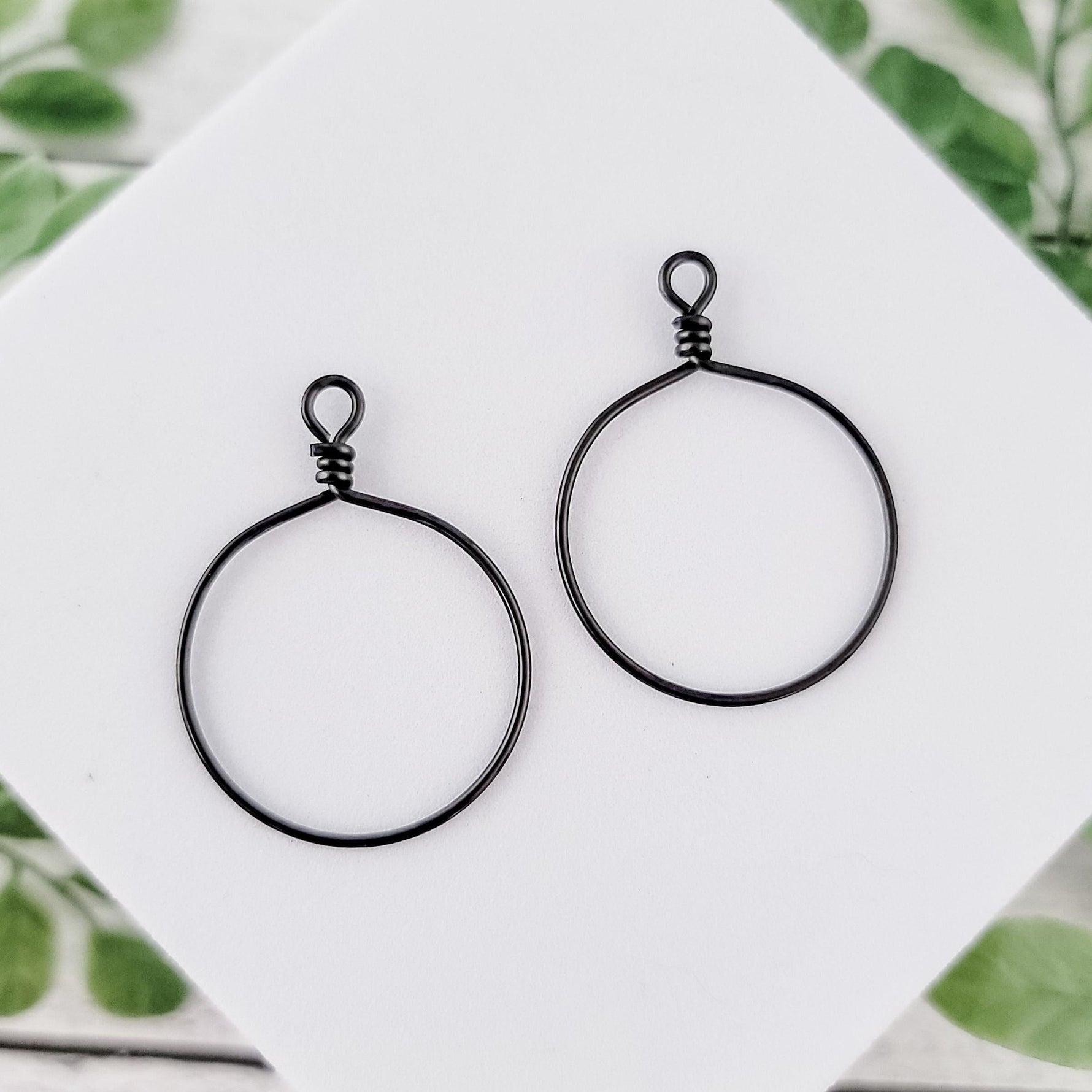 Black Stainless Steel Round Fringe Hoop, 2 Pieces, Connector 66 - 