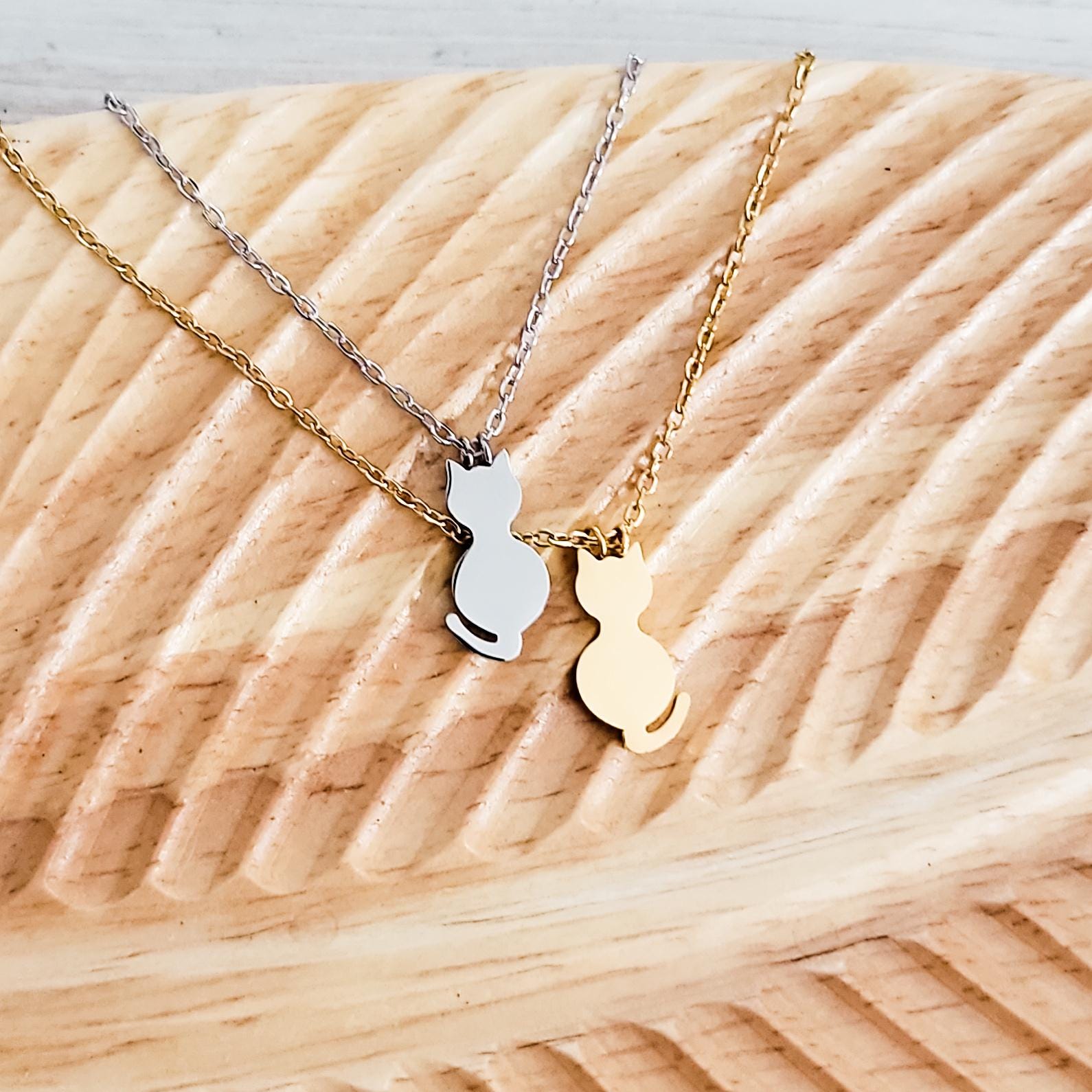 Cat Necklace (Silver or Gold), 1 Total, Metal Blank 96 - 