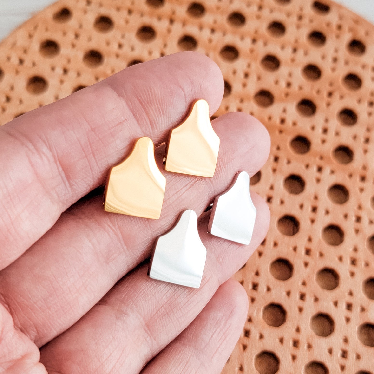Cow Tag Studs (Silver or Gold), 1 Pair Total, Metal Blank 136 - 