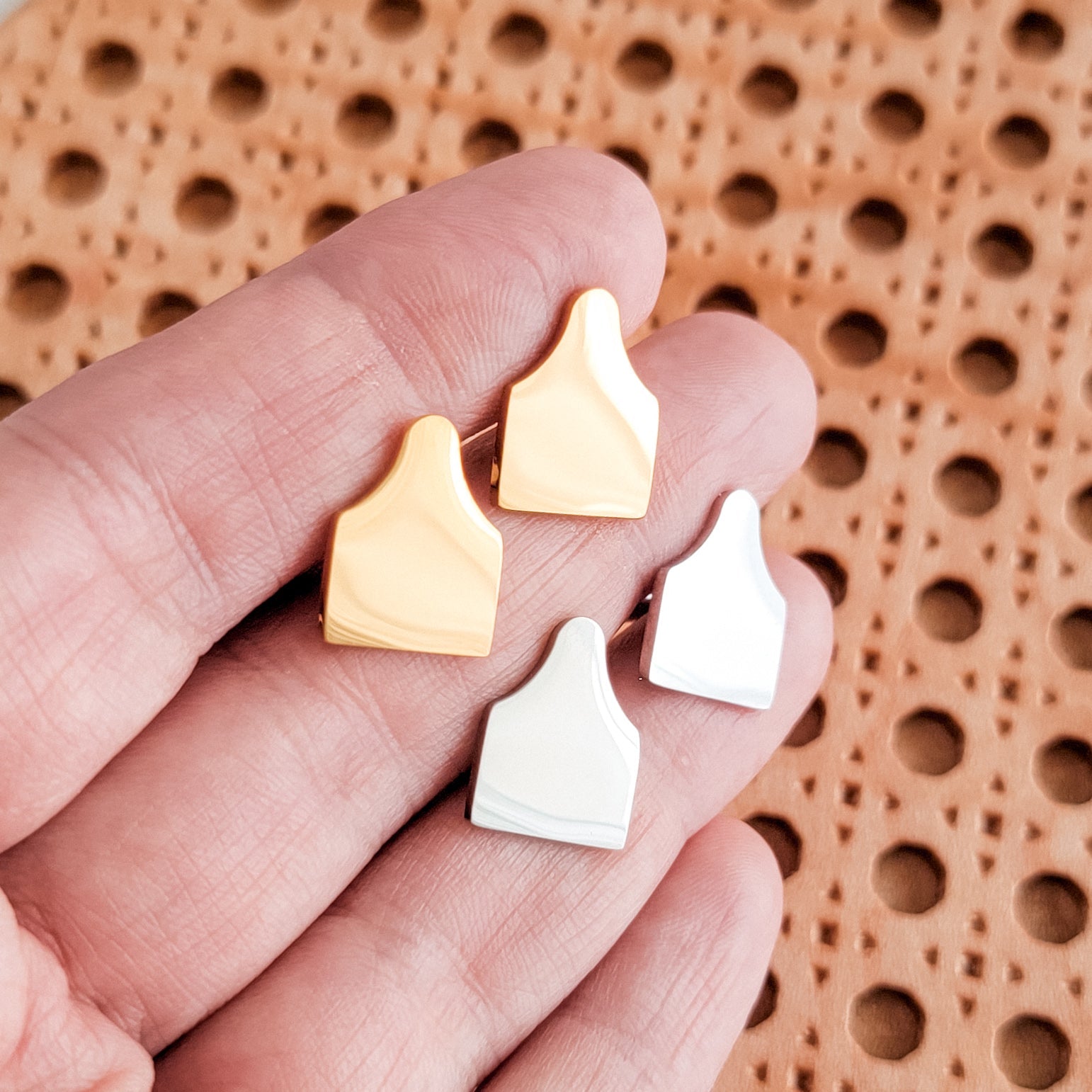 Cow Tag Studs (Silver or Gold), 1 Pair Total, Metal Blank 136 - 