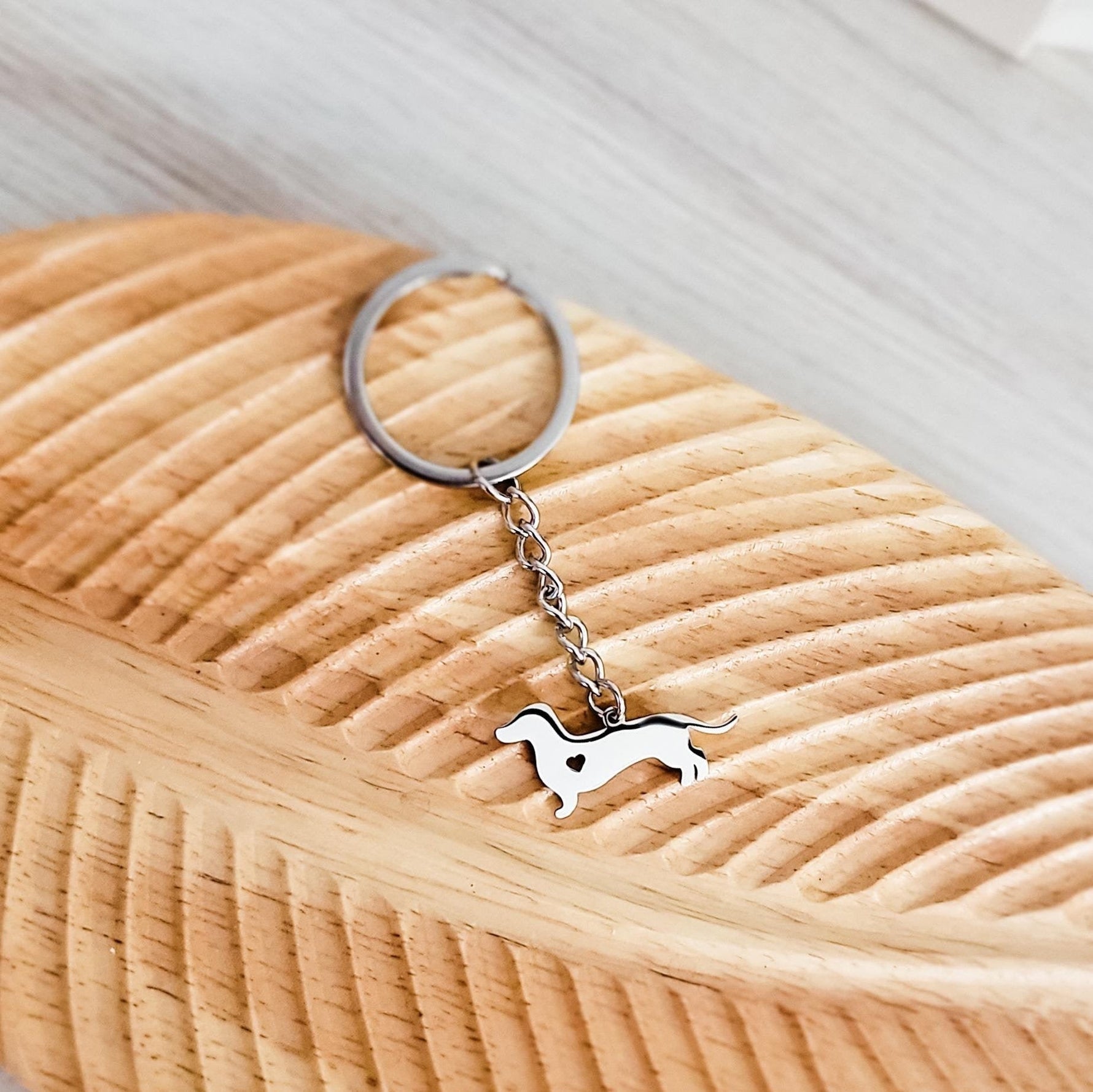 Dachshund Heart Pendant Keychain (Silver), 1 Total, Metal Blank 95 - 
