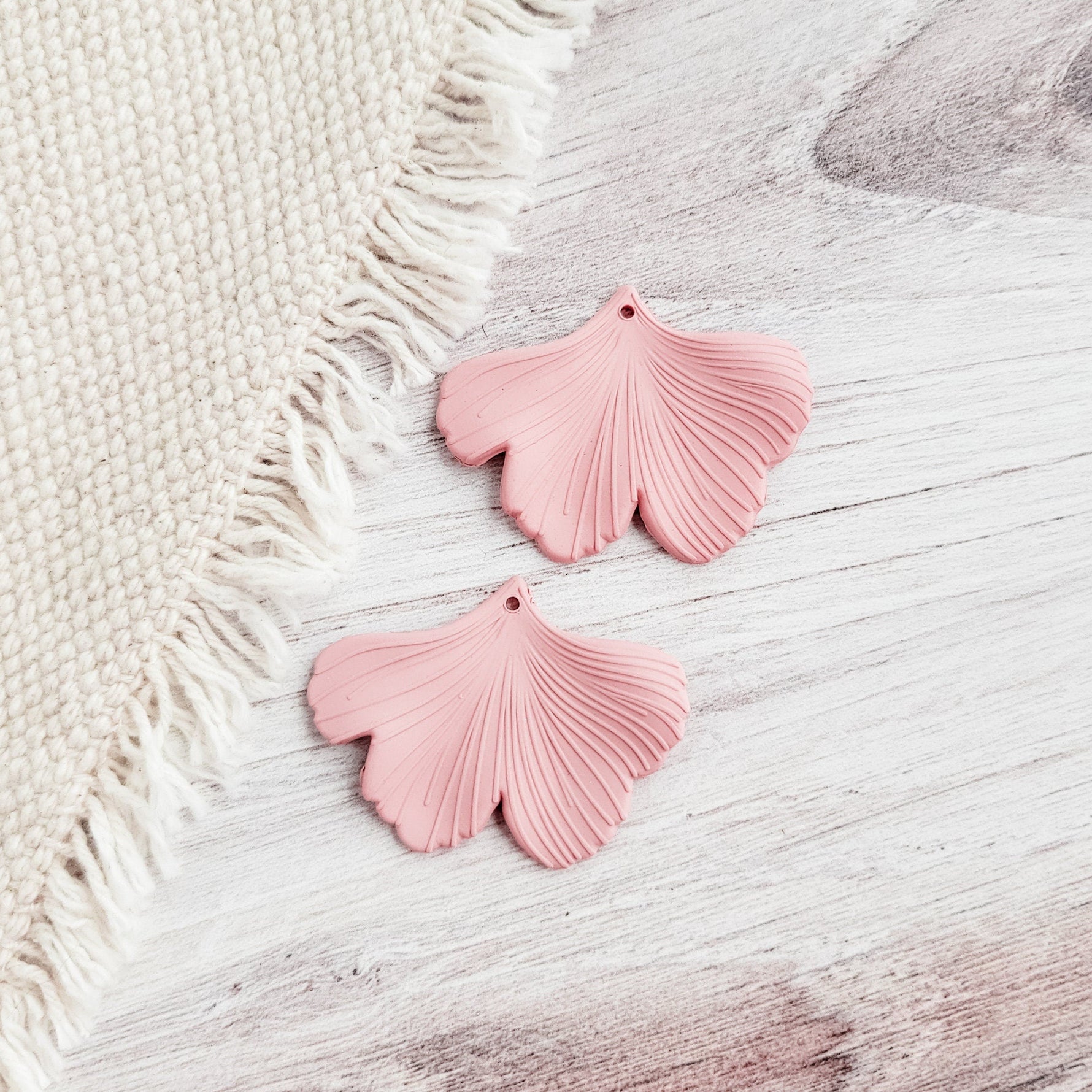 Dusty Rose Ginkgo Leaf Pendants, 10 Pieces, Ginkgo 18 - 