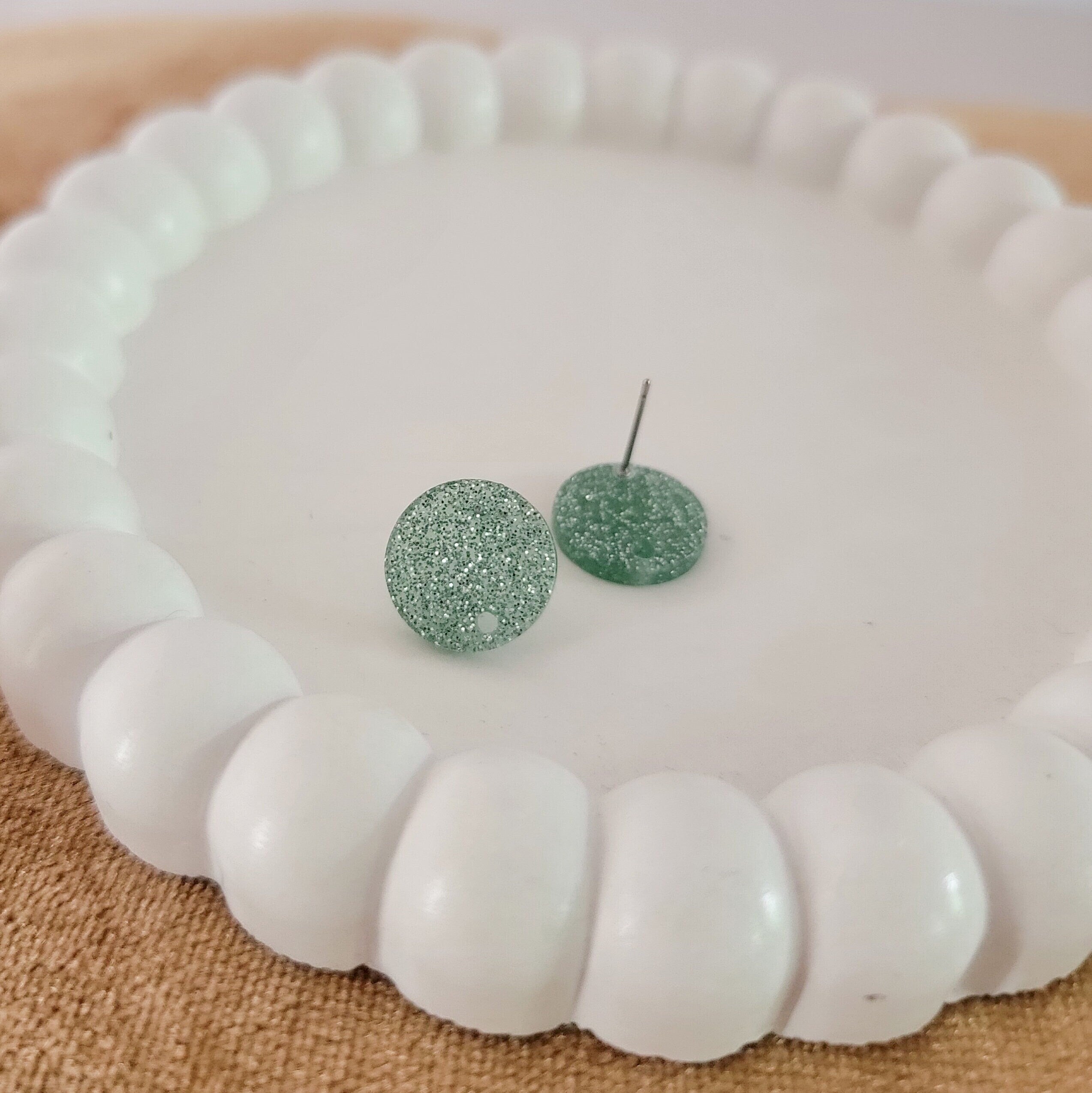 Glitter Evergreen Acrylic Circle Stud Earring (14mm), 10 Pieces, Acrylic Stud 49 - 