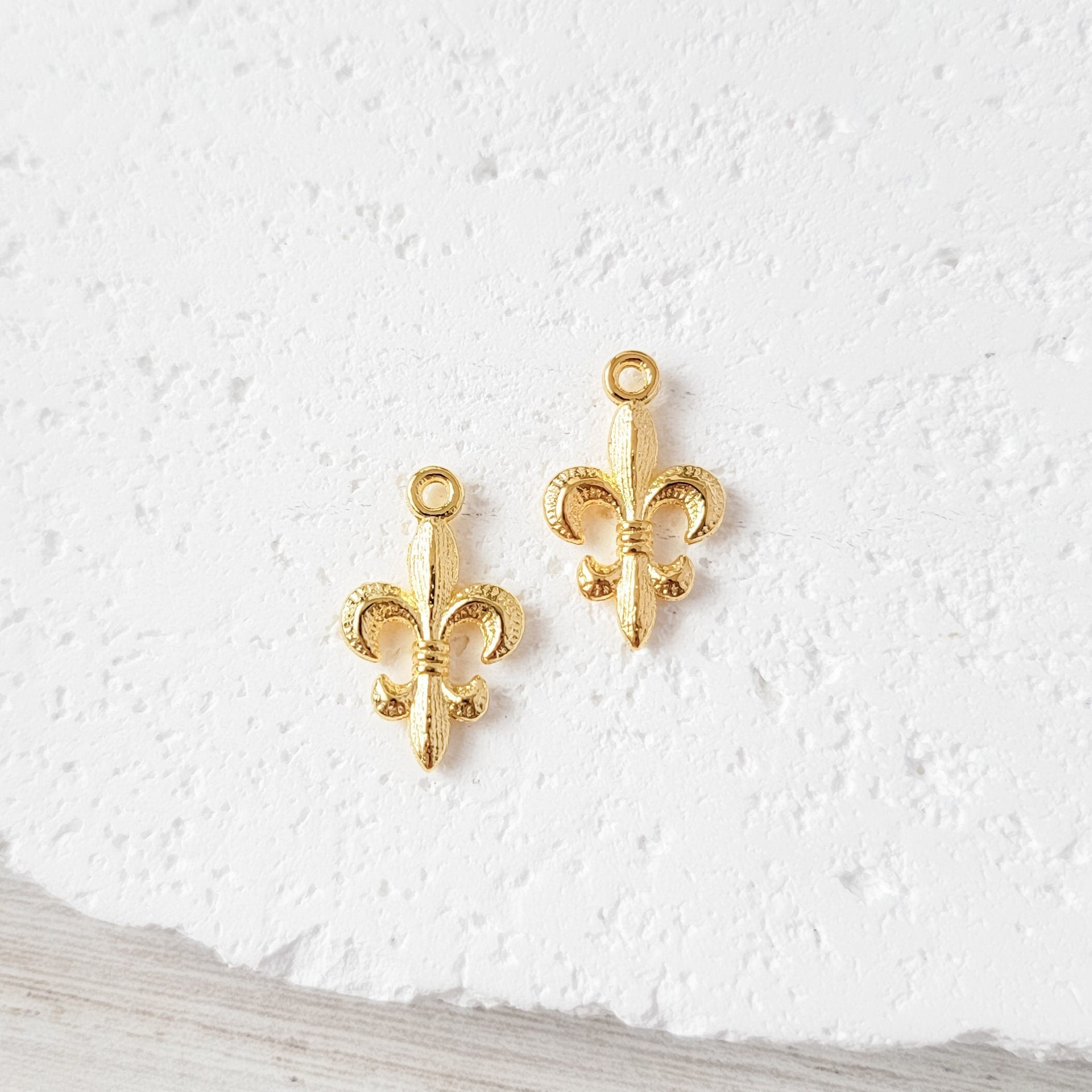 Gold Fleur De Lis Brass Charms, 10 Pieces, Charm 56 - 