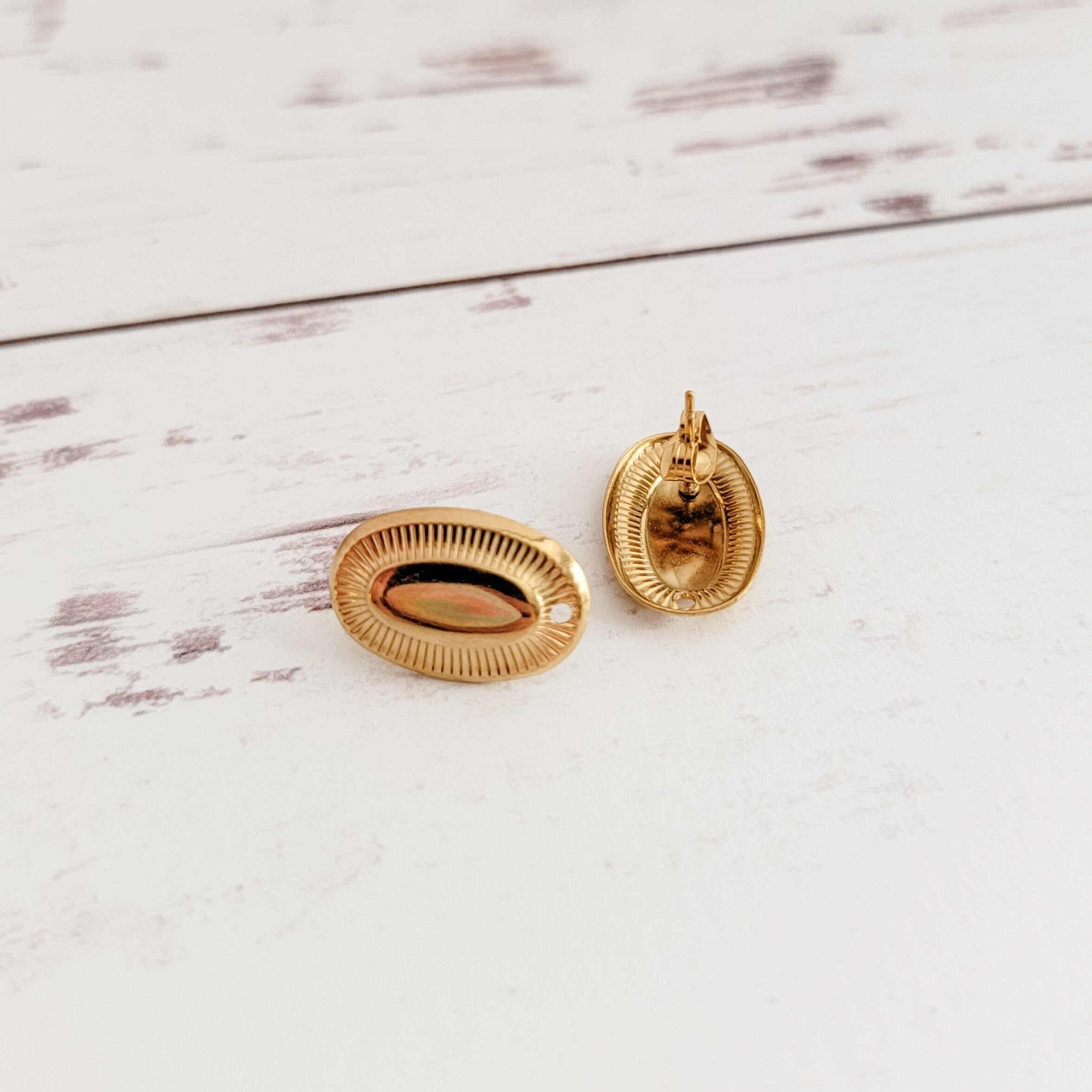 Gold Regency Oval Stud Connectors, 10 Pieces, Stud 101 - 
