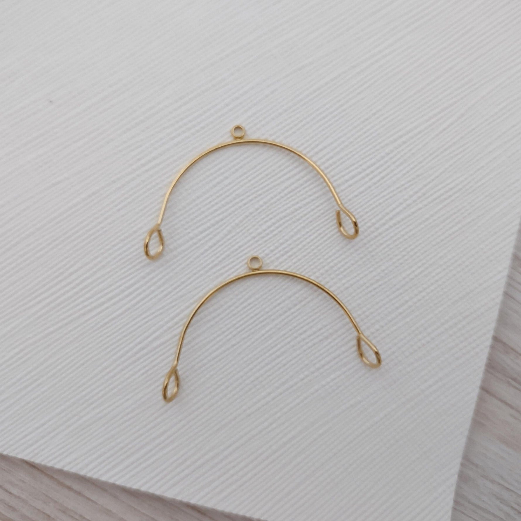 Gold Stainless Steel Medium Arches, 10 Pieces, Connector 83 - 
