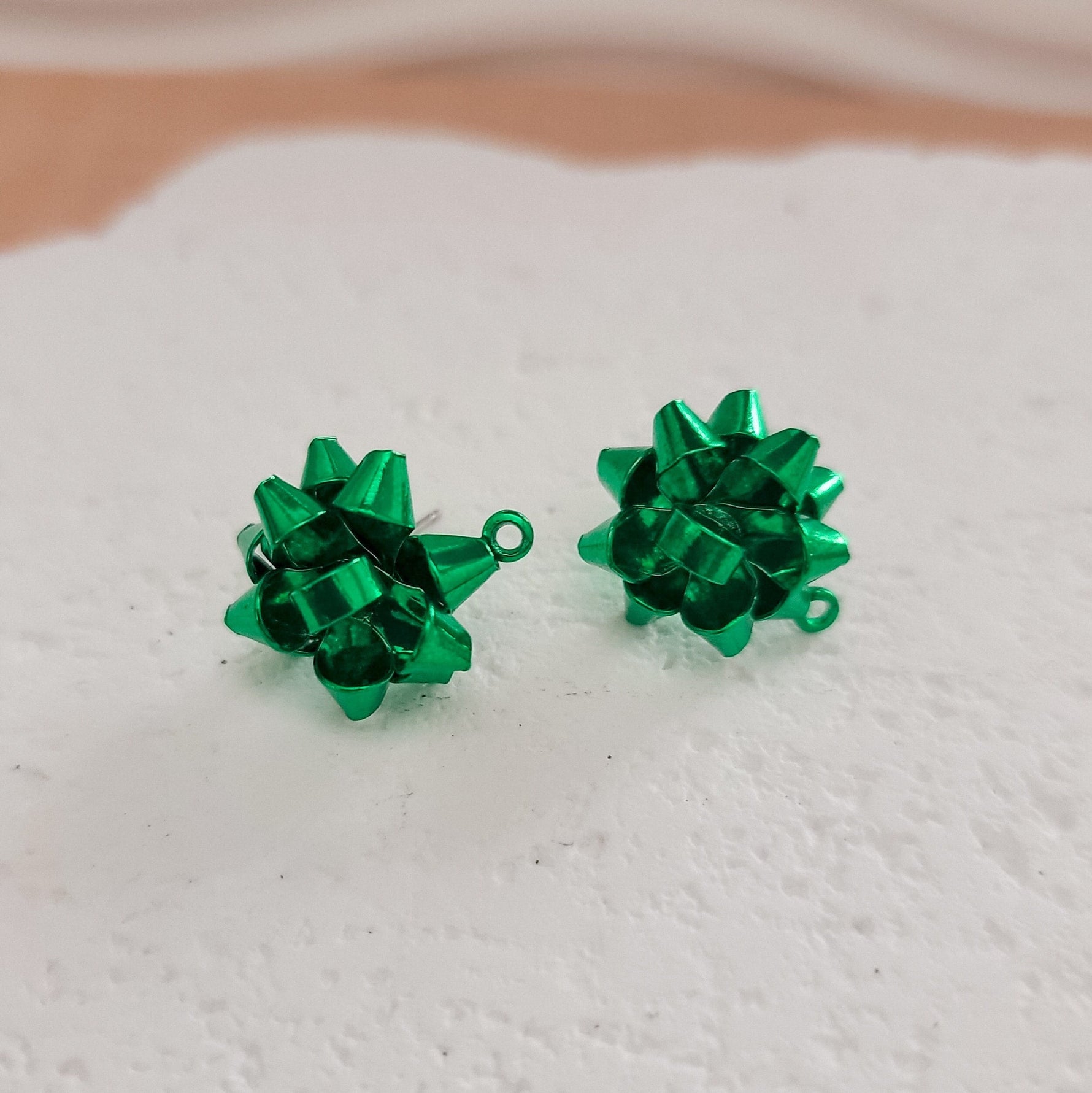 Holiday Green Gift Box Stainless Steel Bow Stud Connector, 1 Pair, Bow 29 - 