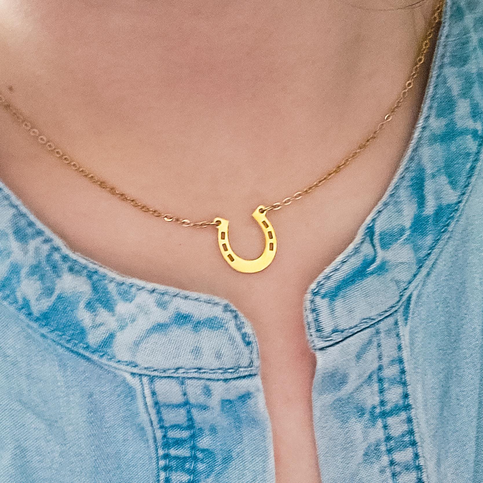 Horseshoe Necklace (Silver or Gold), 1 Total, Metal Blank 120 - 
