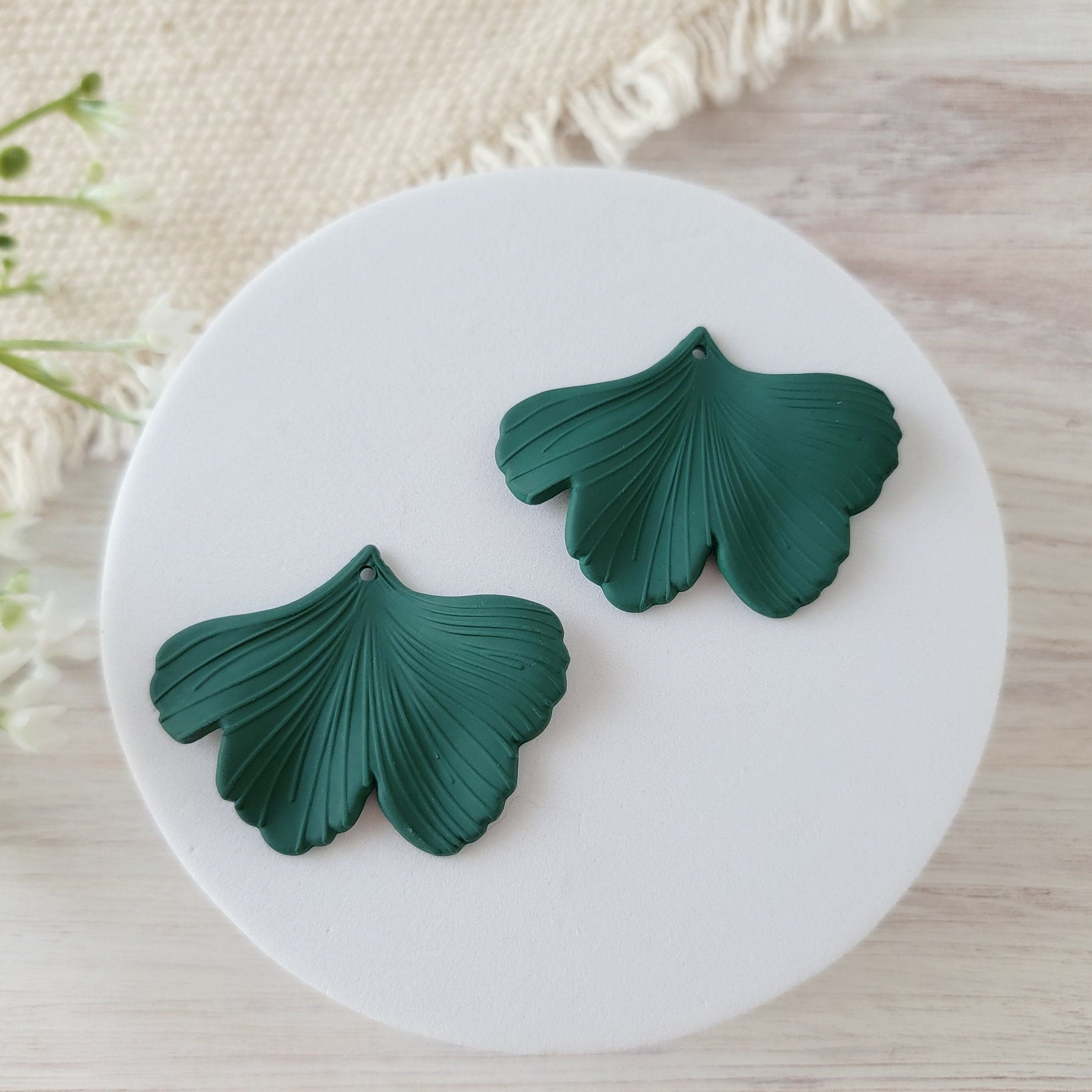 Hunter Green Ginkgo Leaf Pendants, 10 Pieces, Ginkgo 6 - 