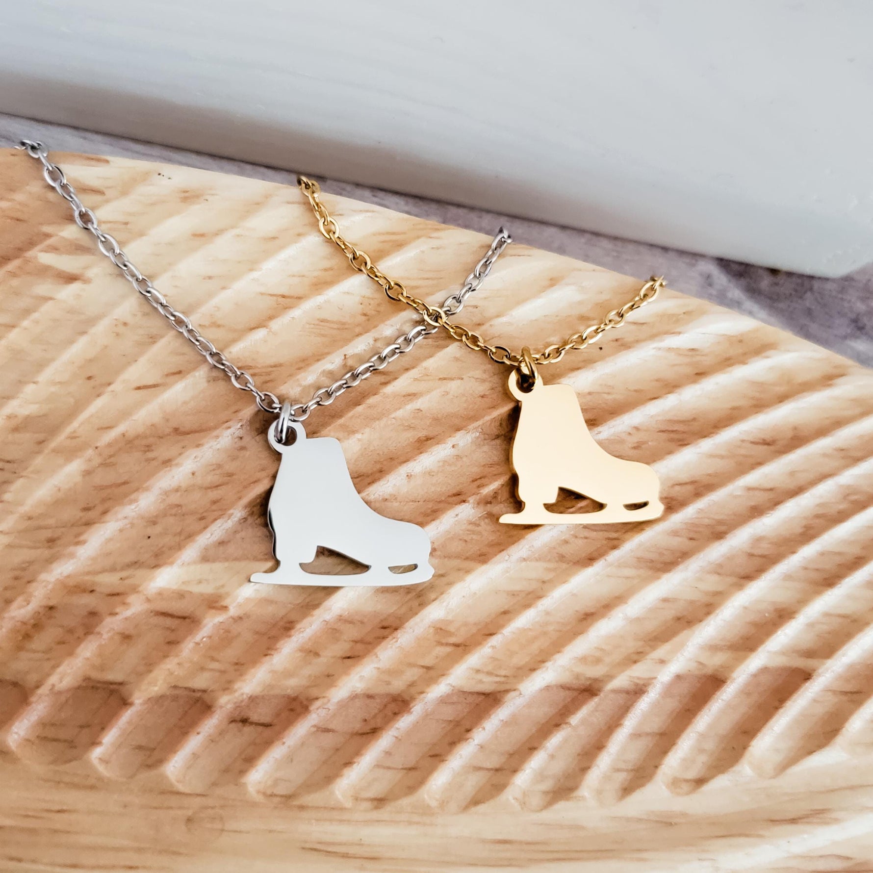 Ice Skate Necklace (Silver or Gold), 1 Total, Metal Blank 115 - 