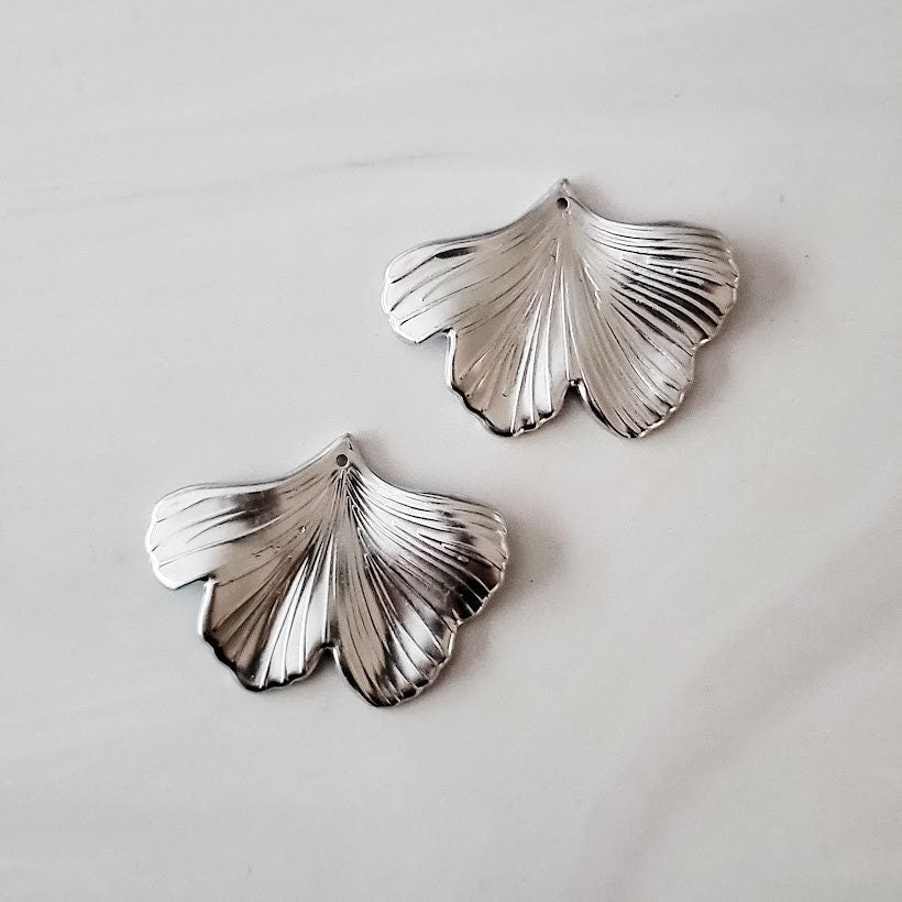 Metallic Silver Ginkgo Leaf Pendants, 10 Pieces, Ginkgo 28 - 