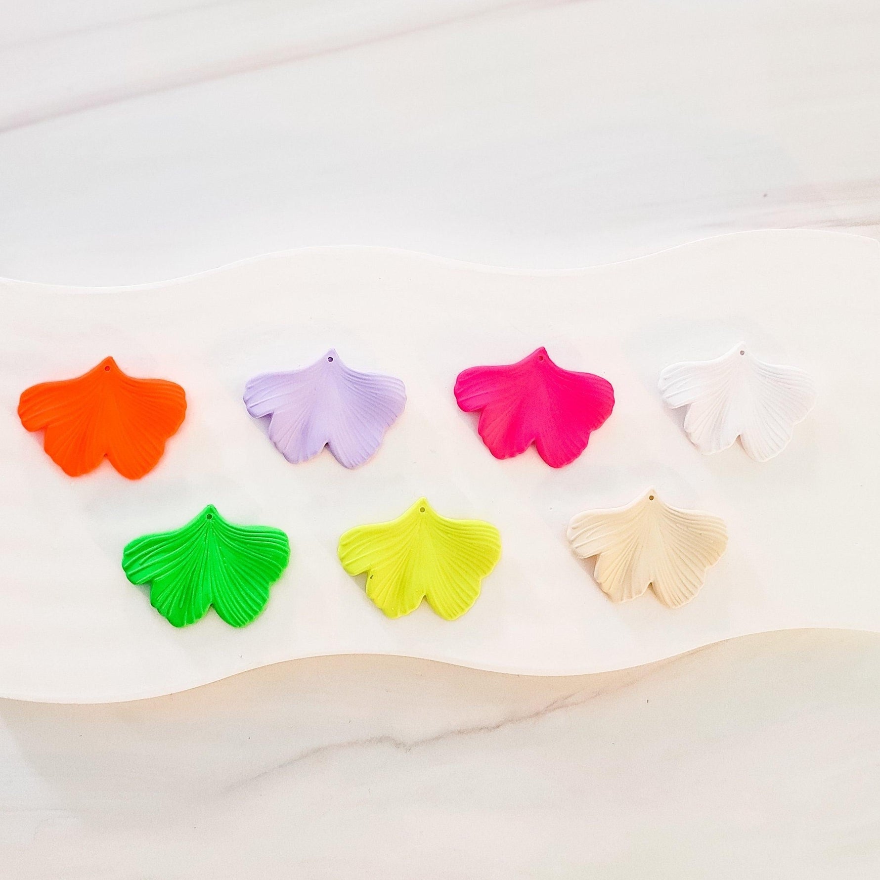 Neon Orange Ginkgo Leaf Pendants, 10 Pieces, Ginkgo 26 - 
