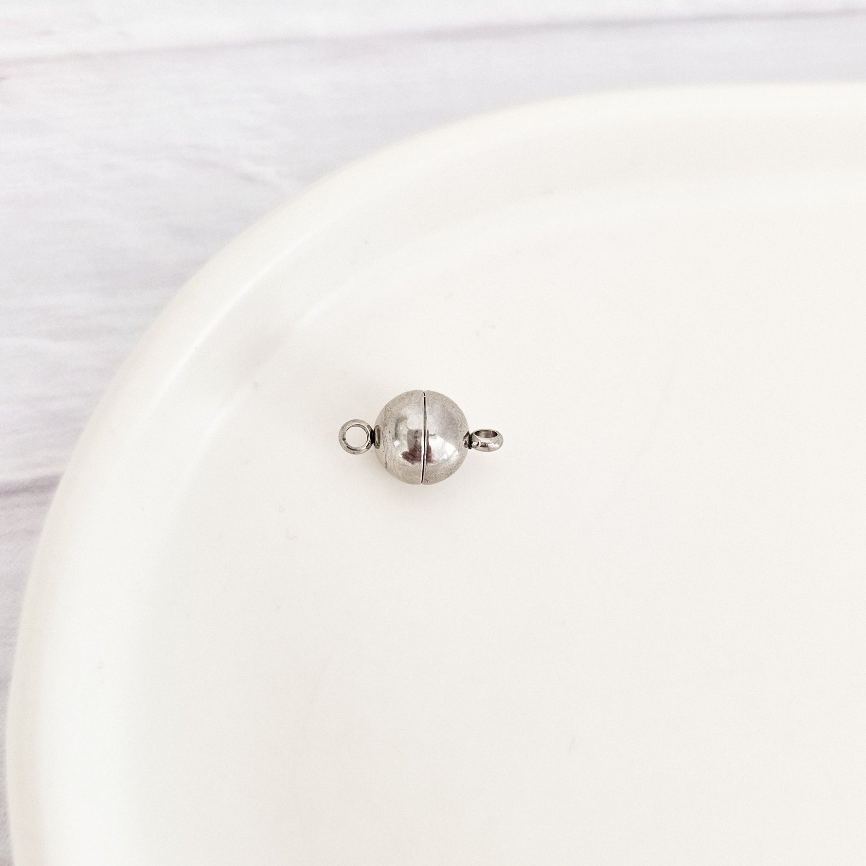 New Premium Circle Magnetic Closure Findings (Silver or Gold), 5 Sets, Chain 23 - 
