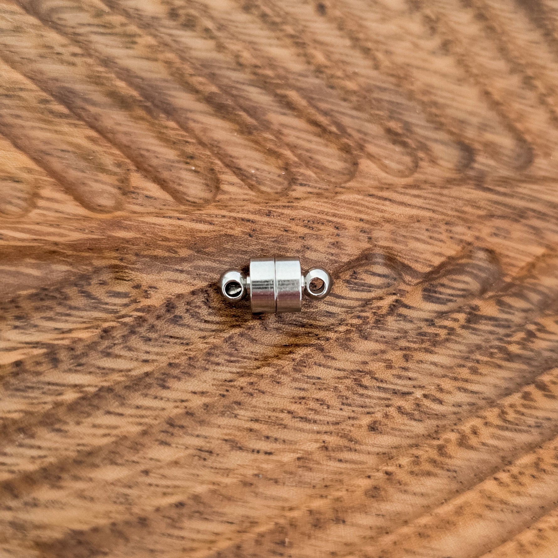 New Premium Cylinder Magnetic Closure Findings (Silver or Gold), 5 Sets, Chain 22 - 