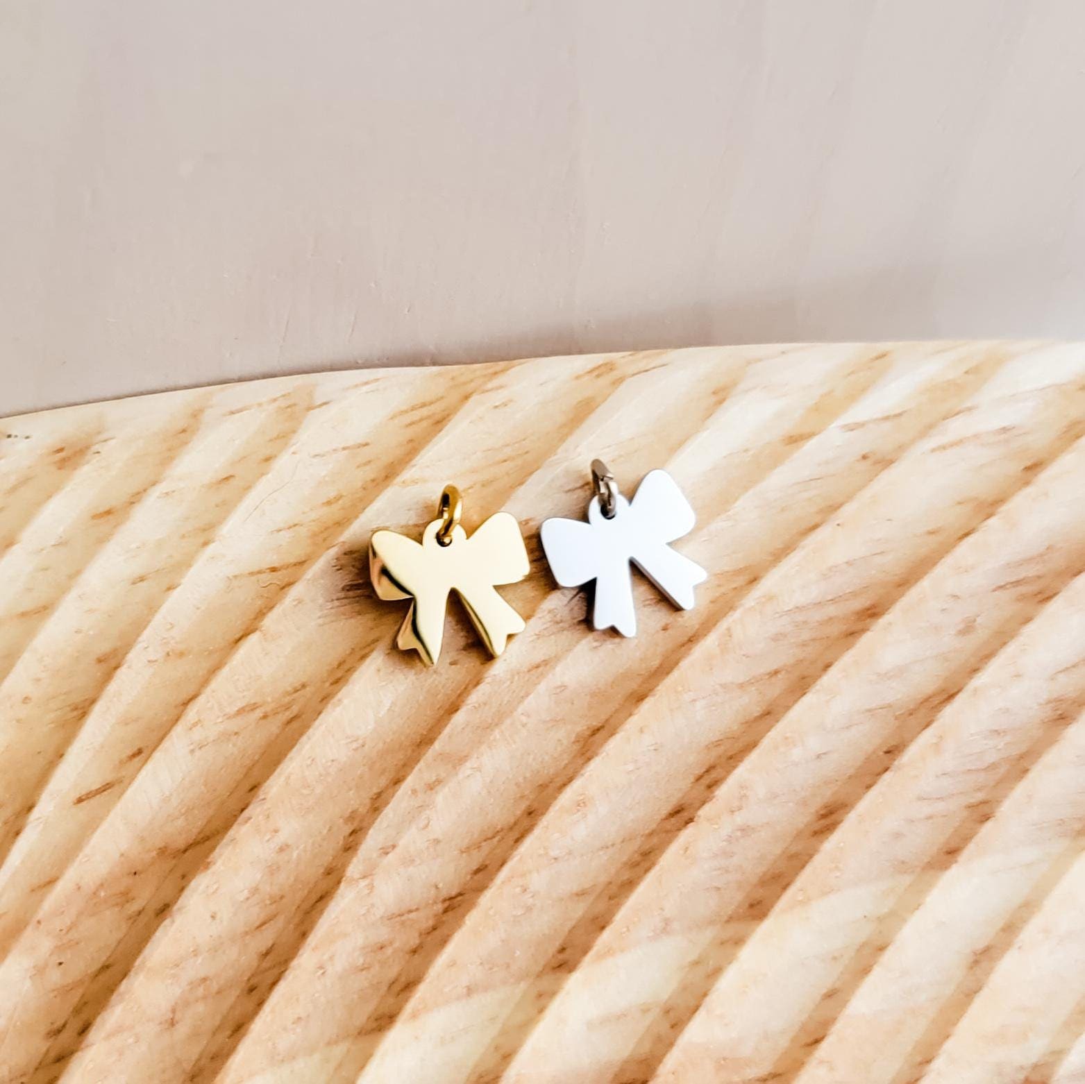 Petite Bow Charms with Attached Jump Rings (Silver or Gold), 5 Total Pieces, Metal Blank 102 - 