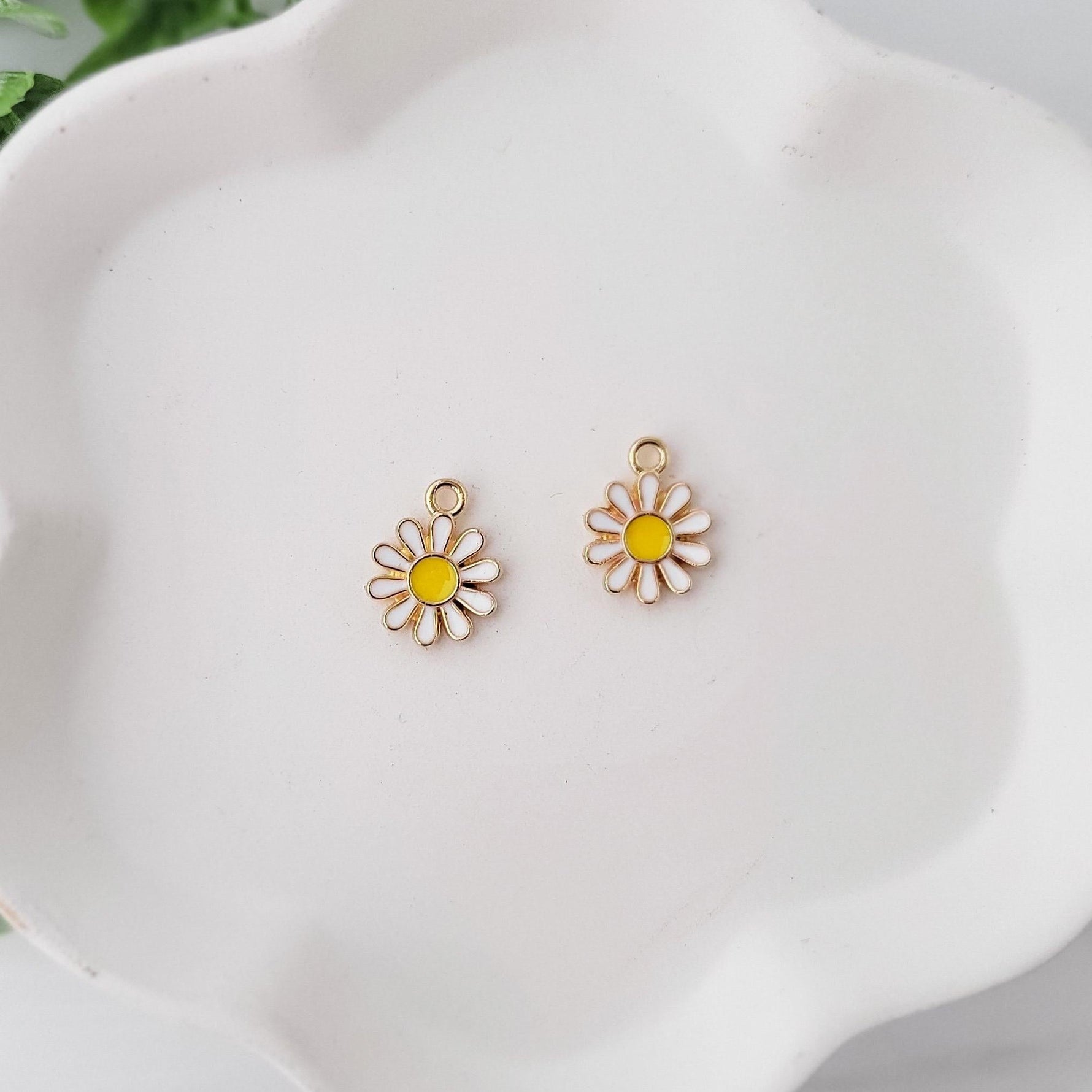 Petite White/Yellow Daisy Gold - Plated Enamel Charms, 10 Pieces, Charm 13 - 