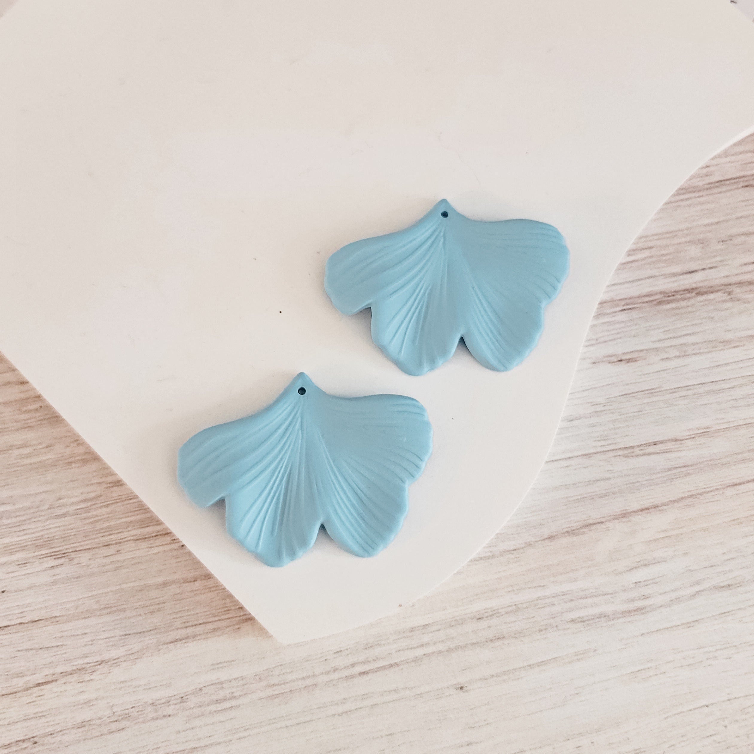 Powder Blue Ginkgo Leaf Pendants, 10 Pieces, Ginkgo 19 - 