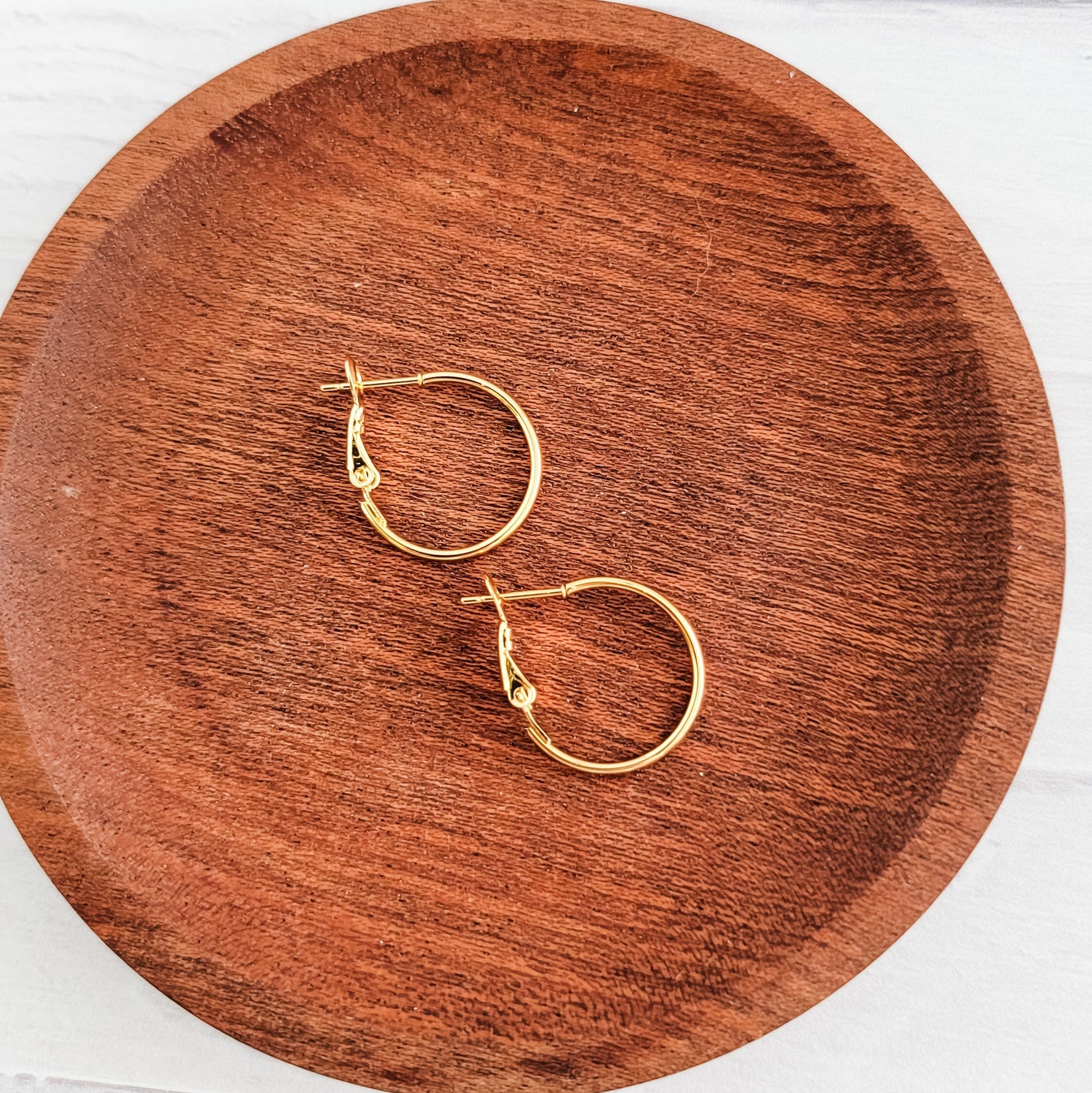 Premium Gold 20mm Leverback Stainless Steel Hoop (1.2mm Wide), 10 Pieces, Hoop 1 - 