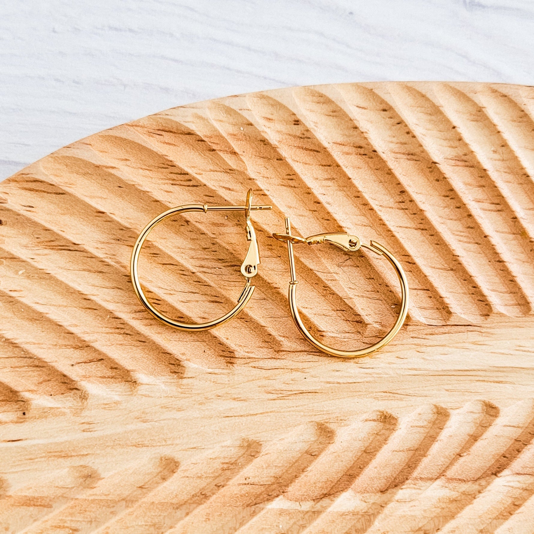 Premium Gold 20mm Leverback Stainless Steel Hoop (1.2mm Wide), 10 Pieces, Hoop 1 - 