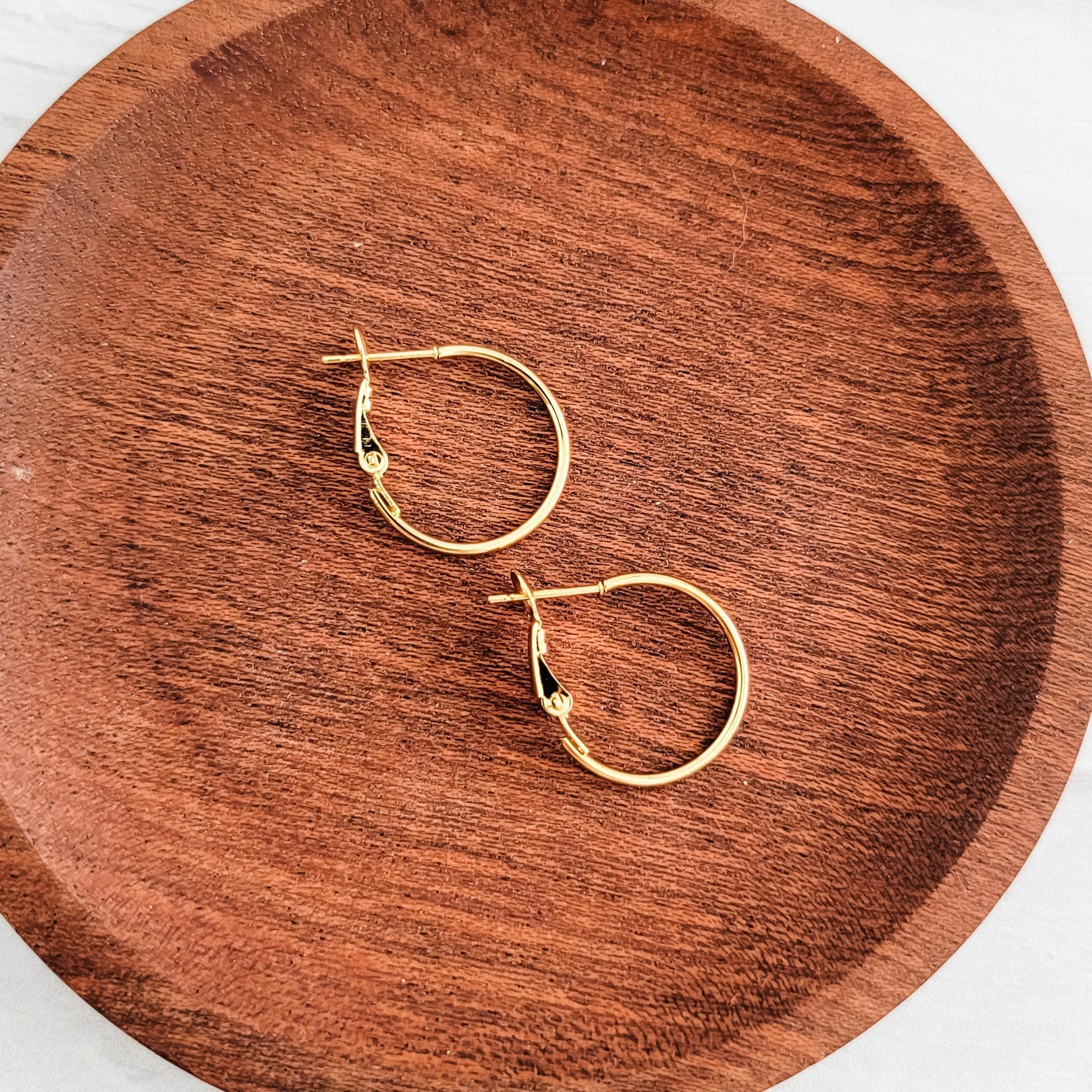 Premium Gold 20mm Leverback Stainless Steel Hoop (1.2mm Wide), 10 Pieces, Hoop 1 - 