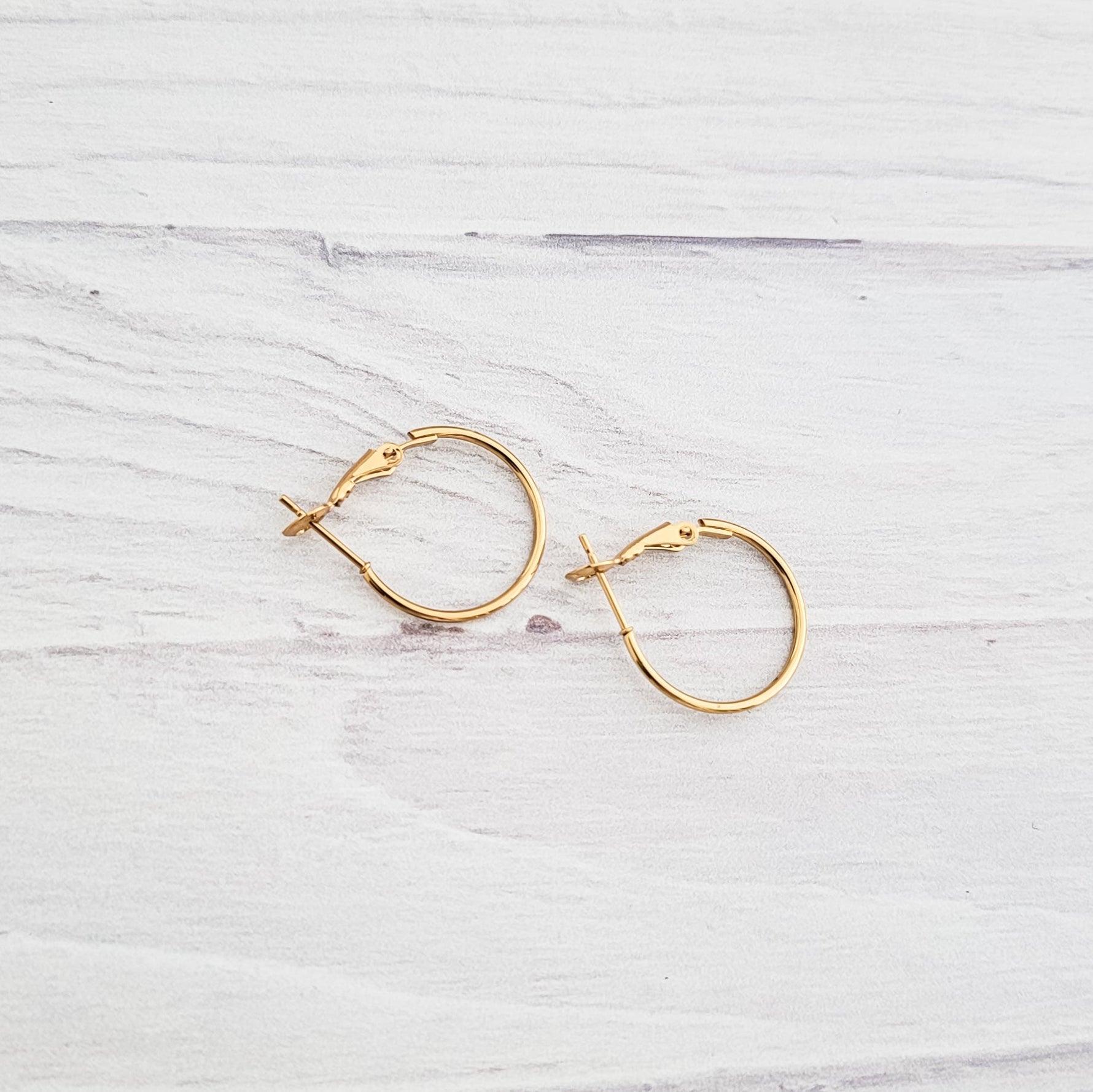Premium Gold 20mm Leverback Stainless Steel Hoop (1.2mm Wide), 10 Pieces, Hoop 1 - 