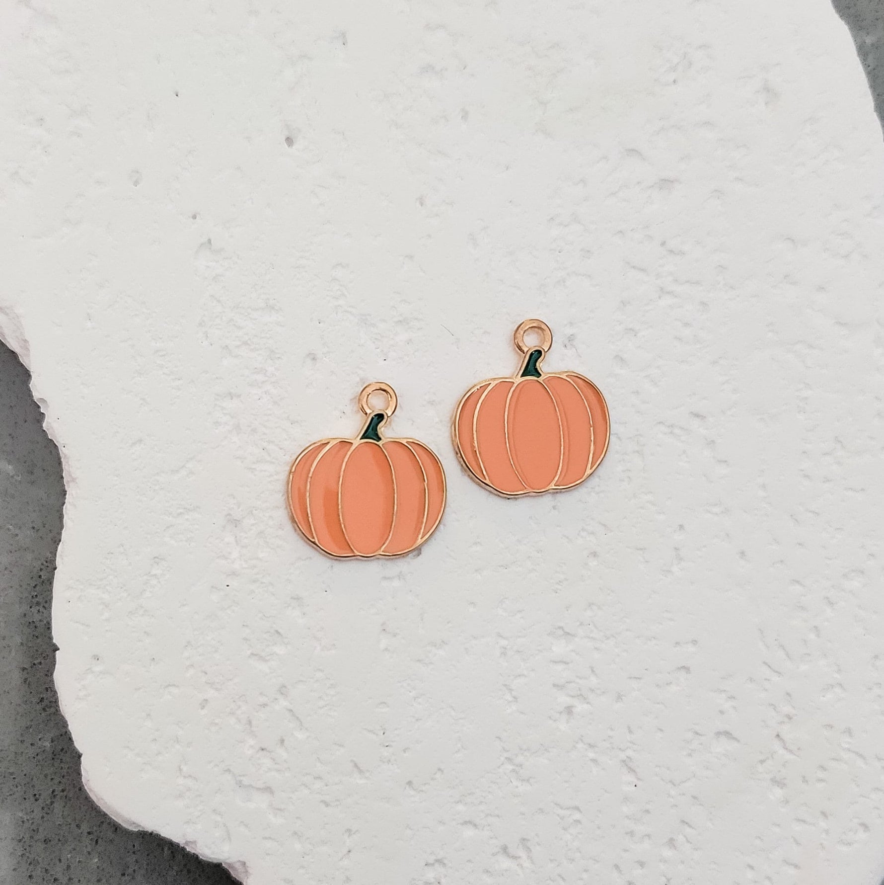Pumpkin (Orange and Gold) Enamel and Alloy Pendant Charm, 10 Pieces, Charm 14 - 