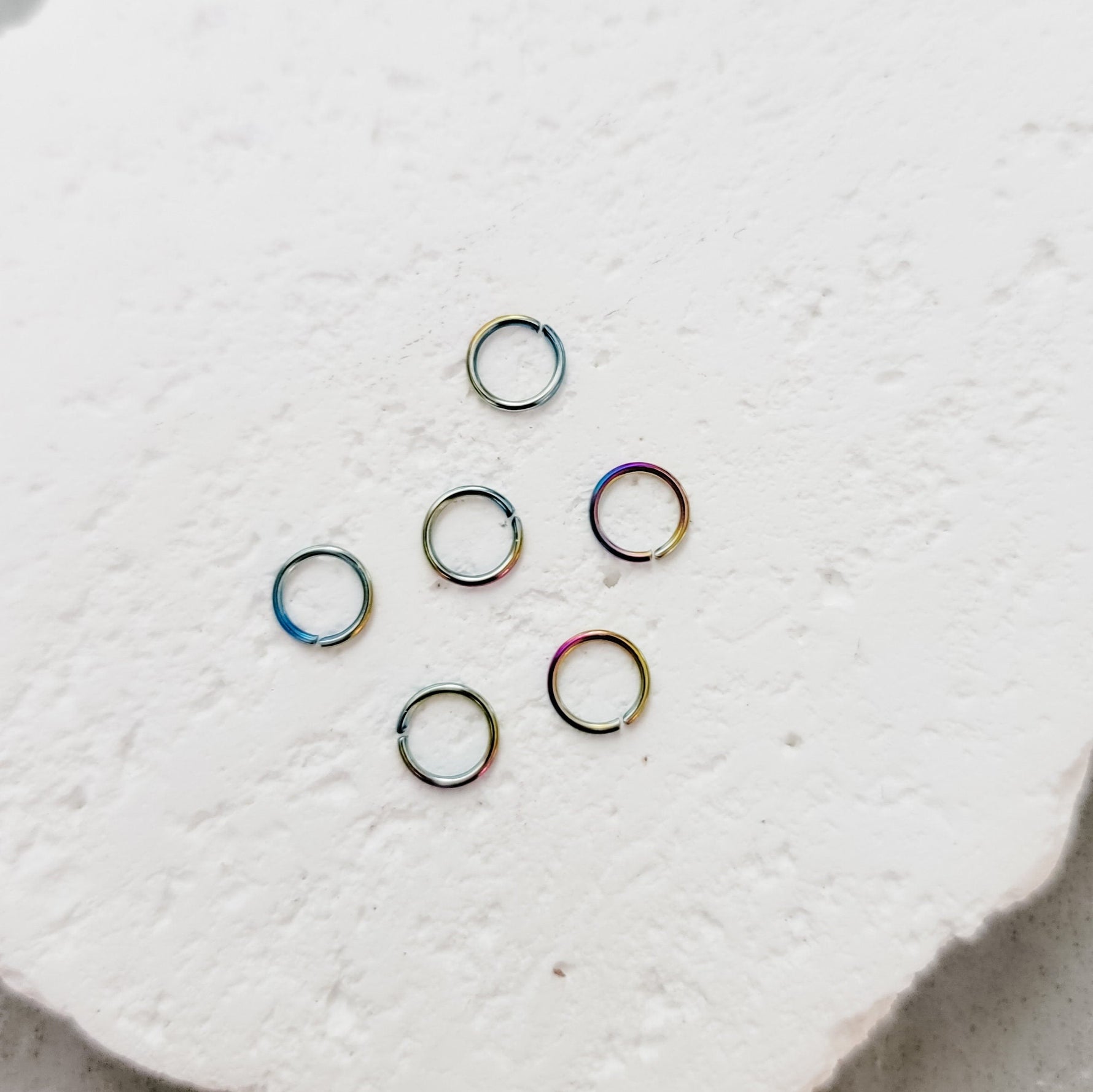 Rainbow 5mm Round Stainless Steel Jump Rings, 100 Pieces, Jump Ring 44 - 