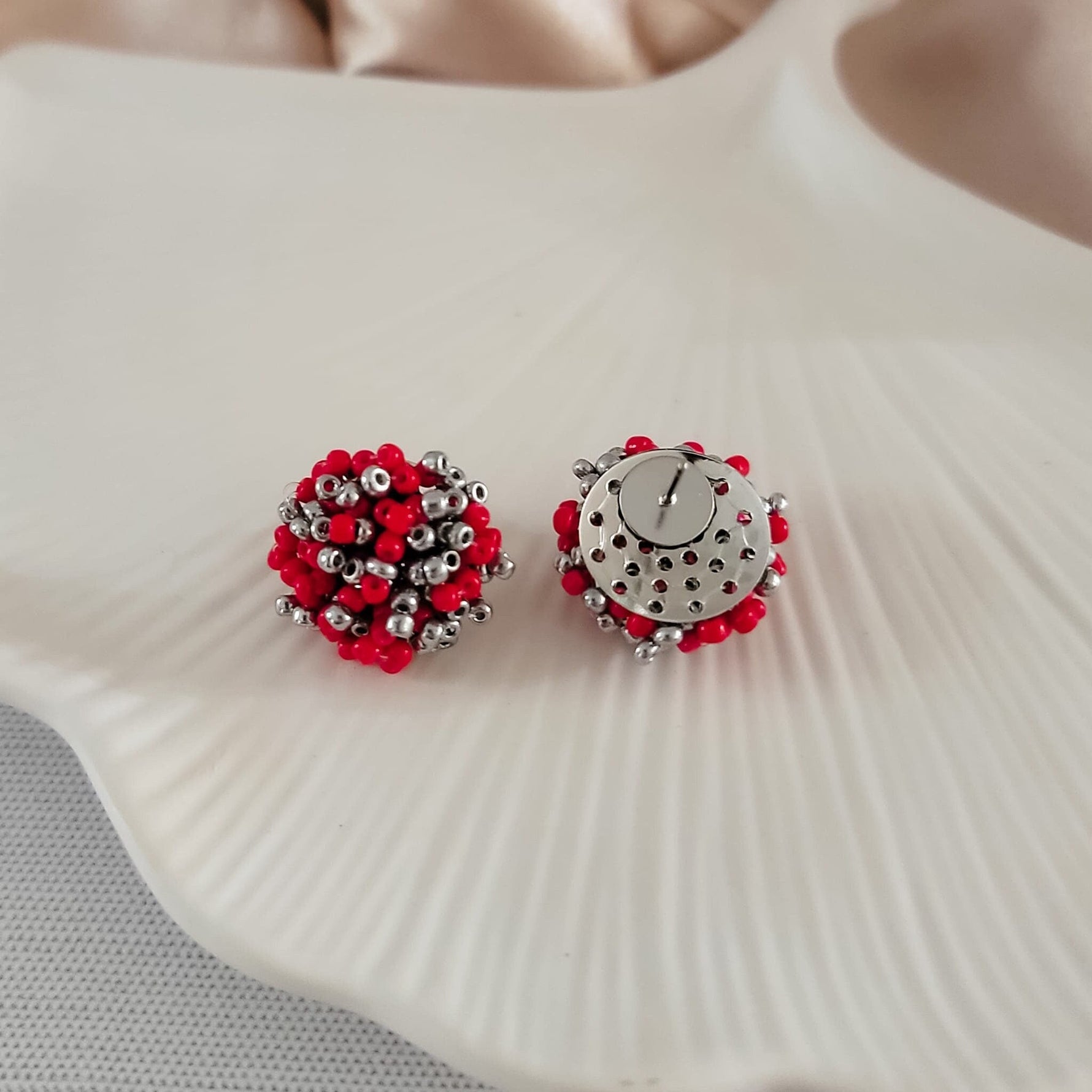 Red and Silver Mix 15mm Small Seed Bead Topper, 1 Pair, Seed Bead 71 - 