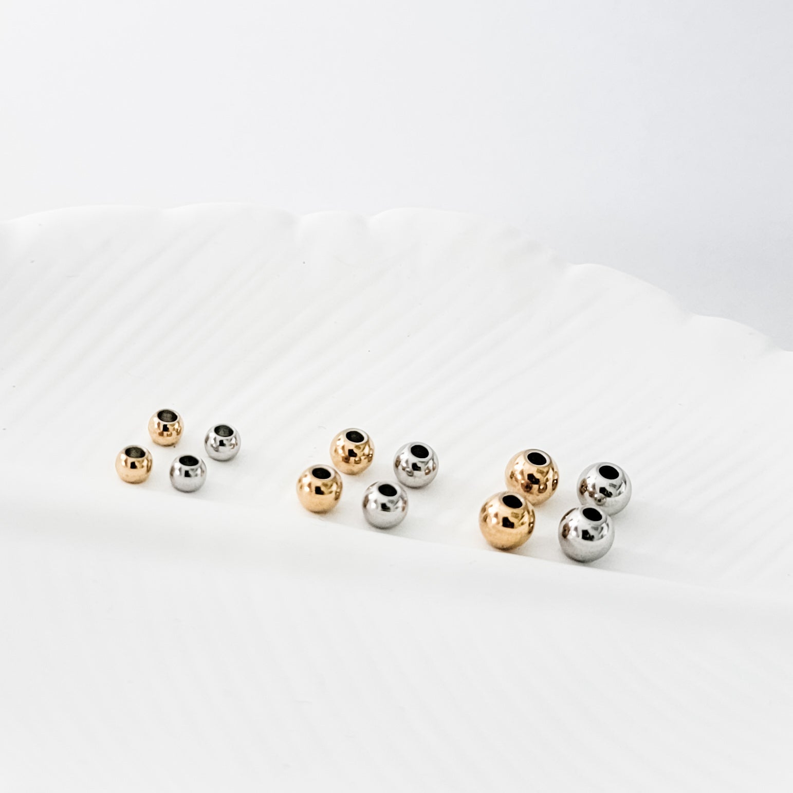 Round Spacer Beads (Silver or Gold, Diameter of 4mm, 5mm, or 6mm), 50 Pieces, Metal Blank 156 - 