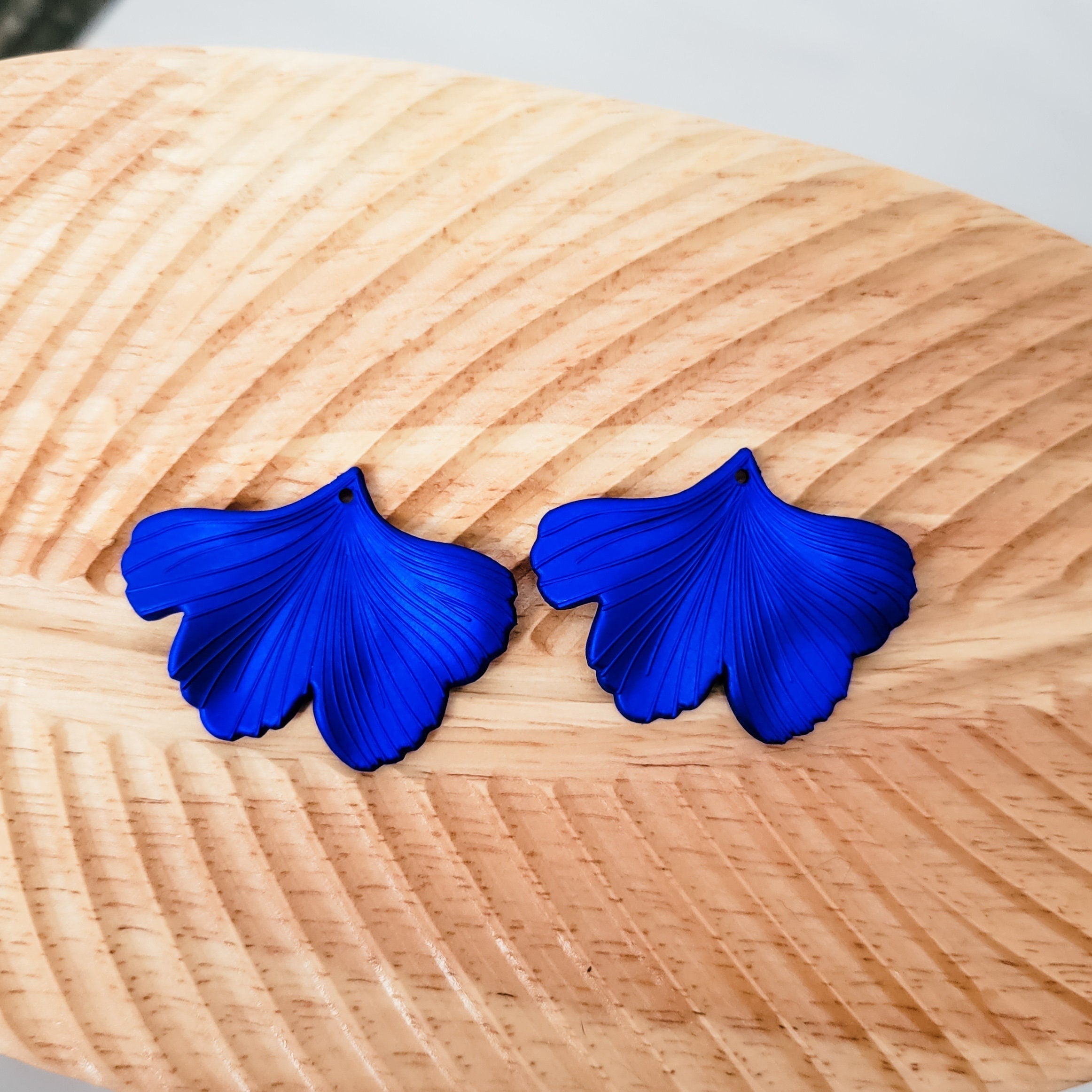 Satin Cobalt Blue Ginkgo Leaf Pendants, 10 Pieces, Ginkgo 21 - 