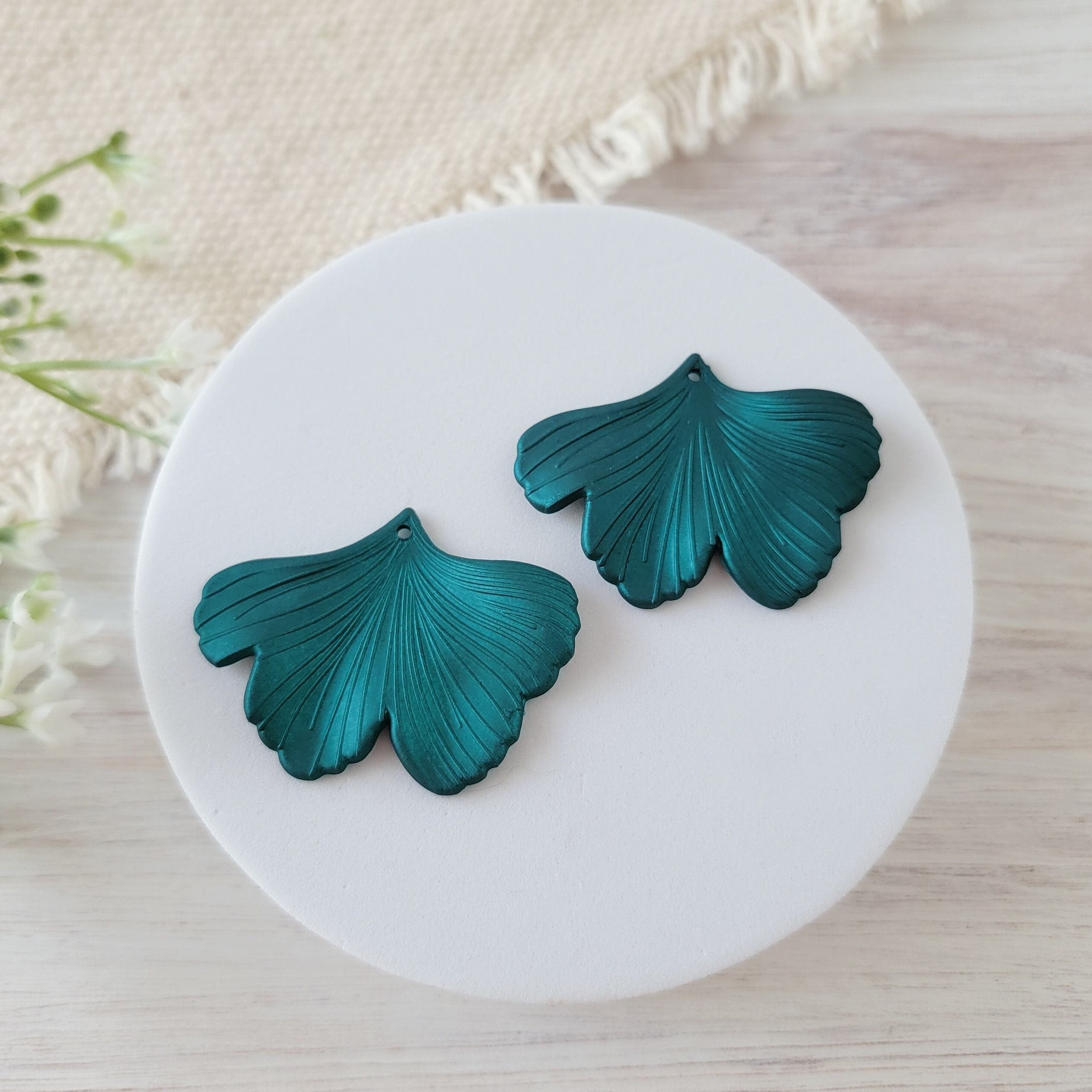 Satin Forest Green Ginkgo Leaf Pendants, 10 Pieces, Ginkgo 23 - 