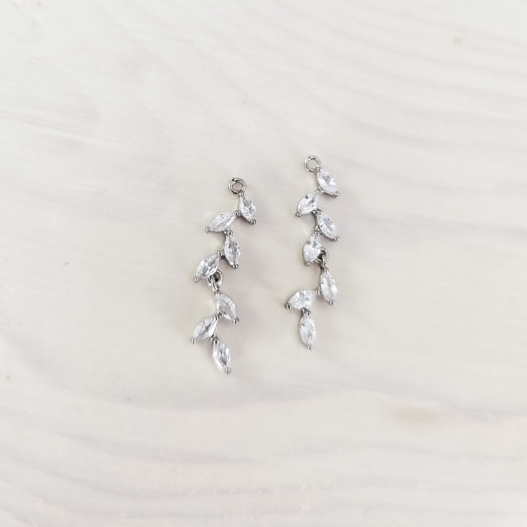 Silver Cubic Zirconia Cascading Pendant, 10 Pieces, Charm 26 - 