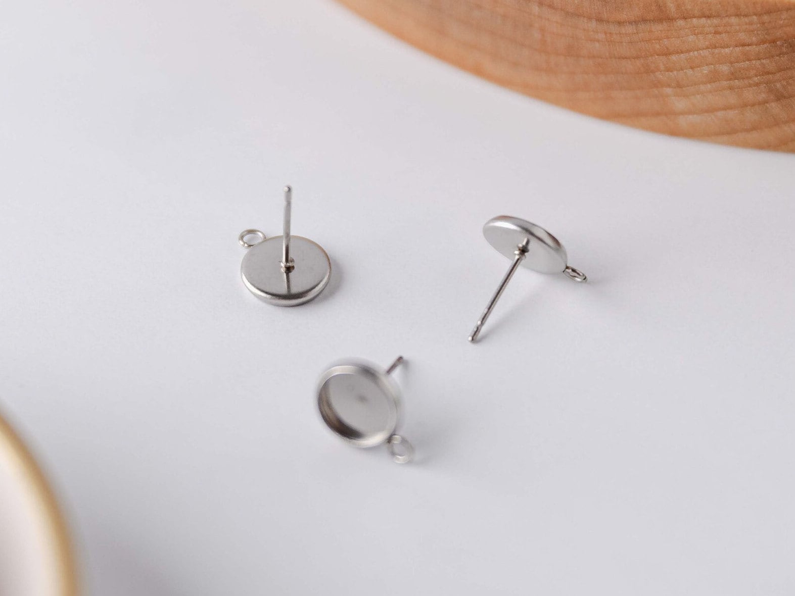 Silver Stud 8mm Stainless Steel Stud Bezel Connector (With Loop), 10 Pieces, Stud 65 - 