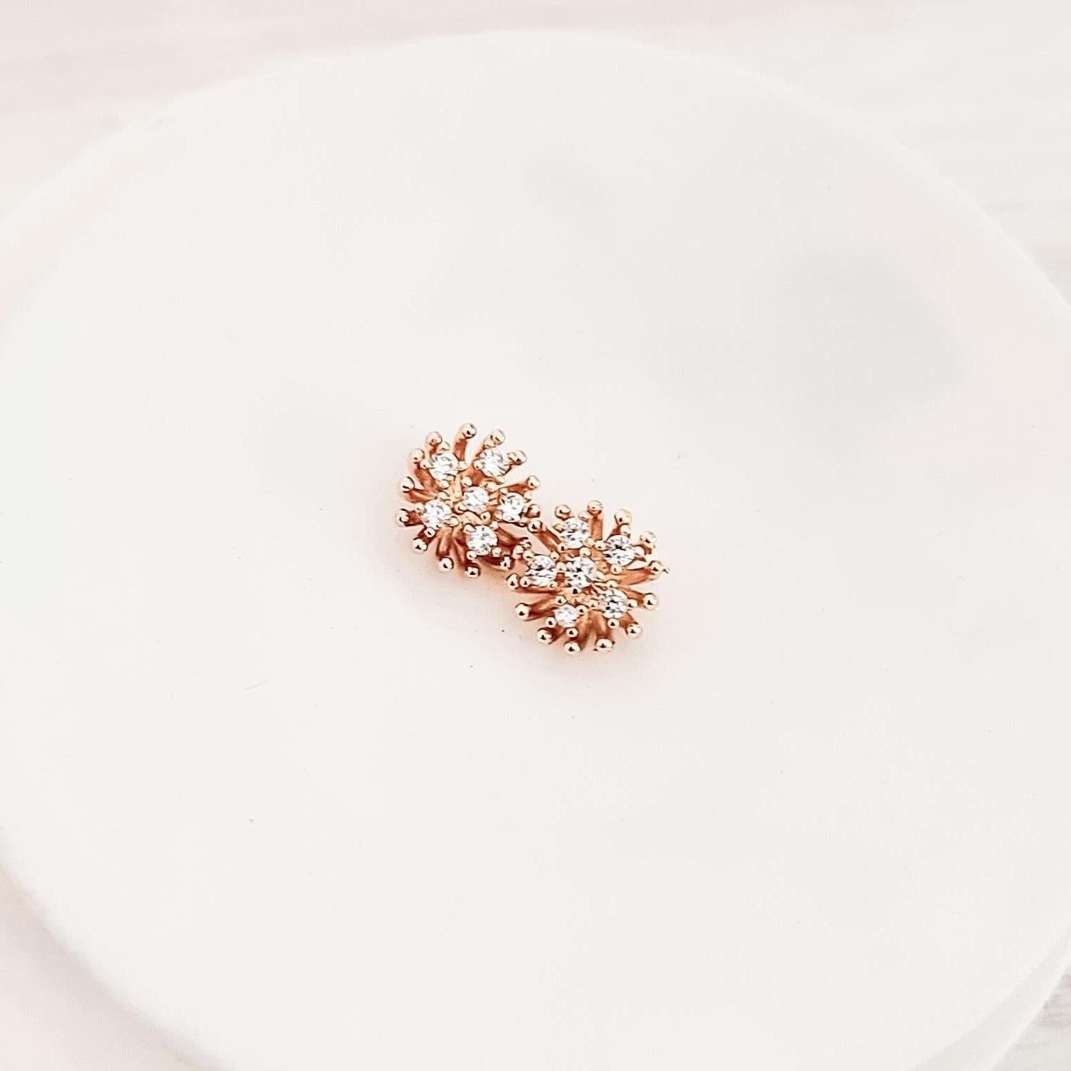 Small Gold Cubic Zirconia Flower Center (9mm Stamen, No Hole), 10 Pieces, Charm 67 - 