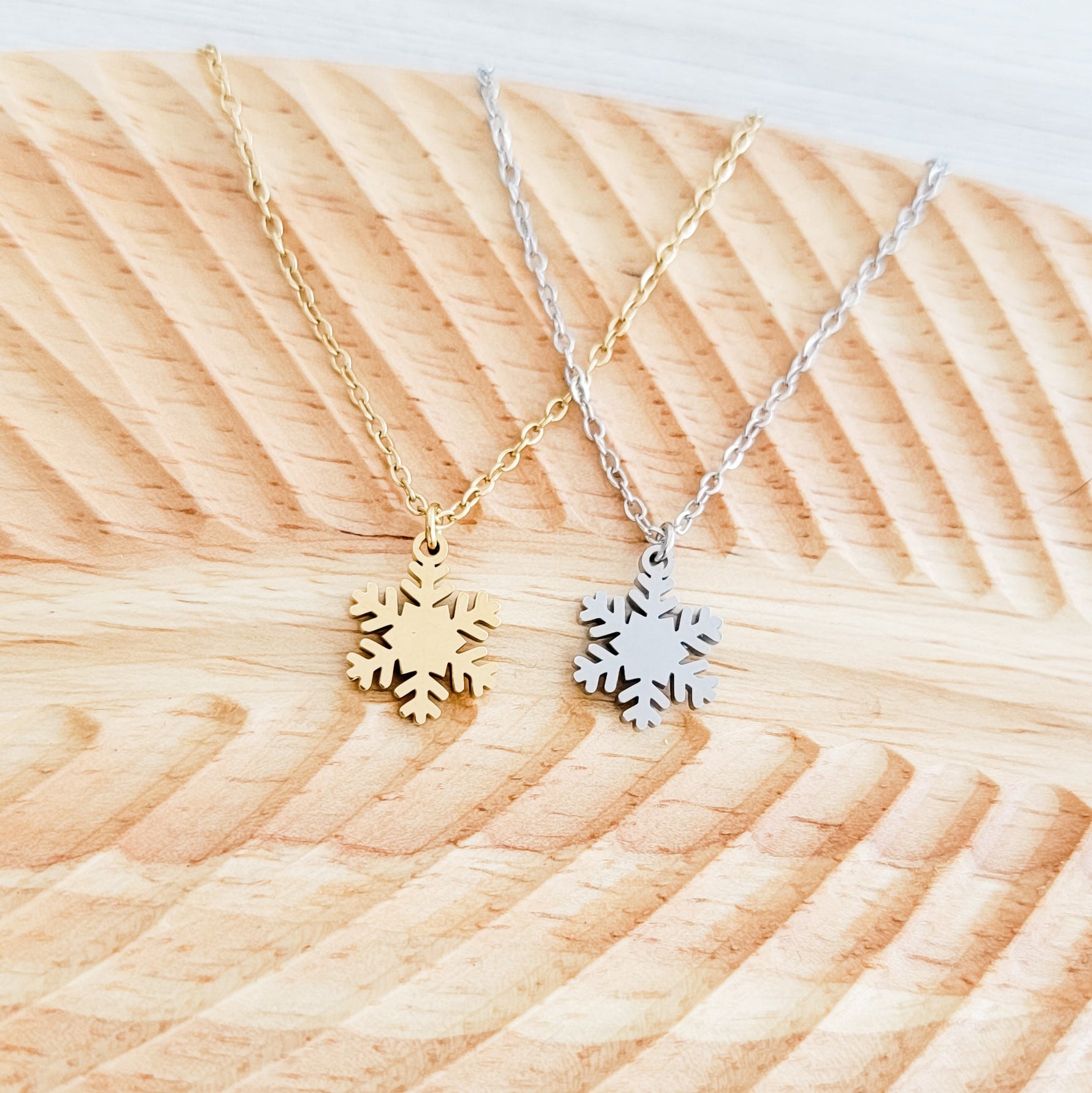 Snowflake Necklace (Silver or Gold), 1 Total, Metal Blank 181 - 