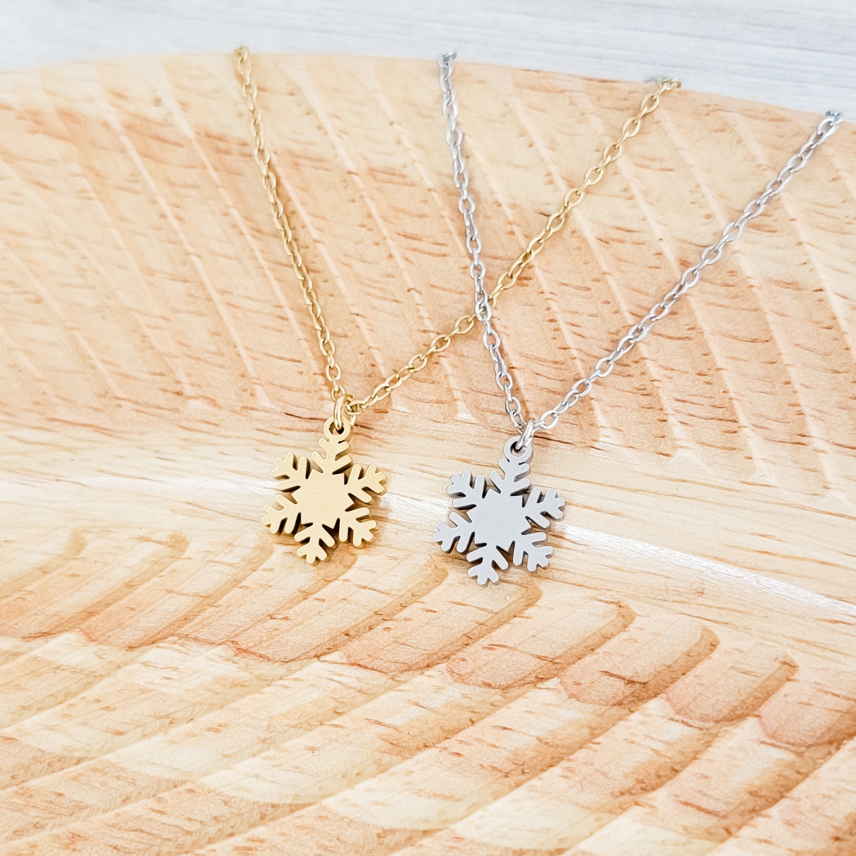 Snowflake Necklace (Silver or Gold), 1 Total, Metal Blank 181 - 