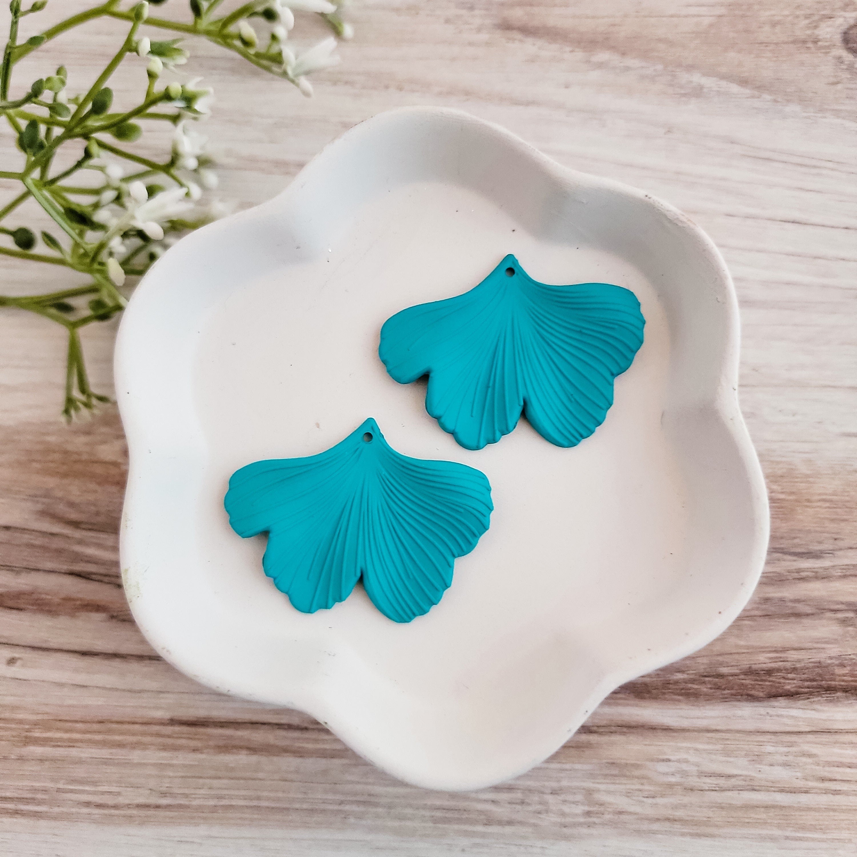 Teal Ginkgo Leaf Pendants, 10 Pieces, Ginkgo 12 - 