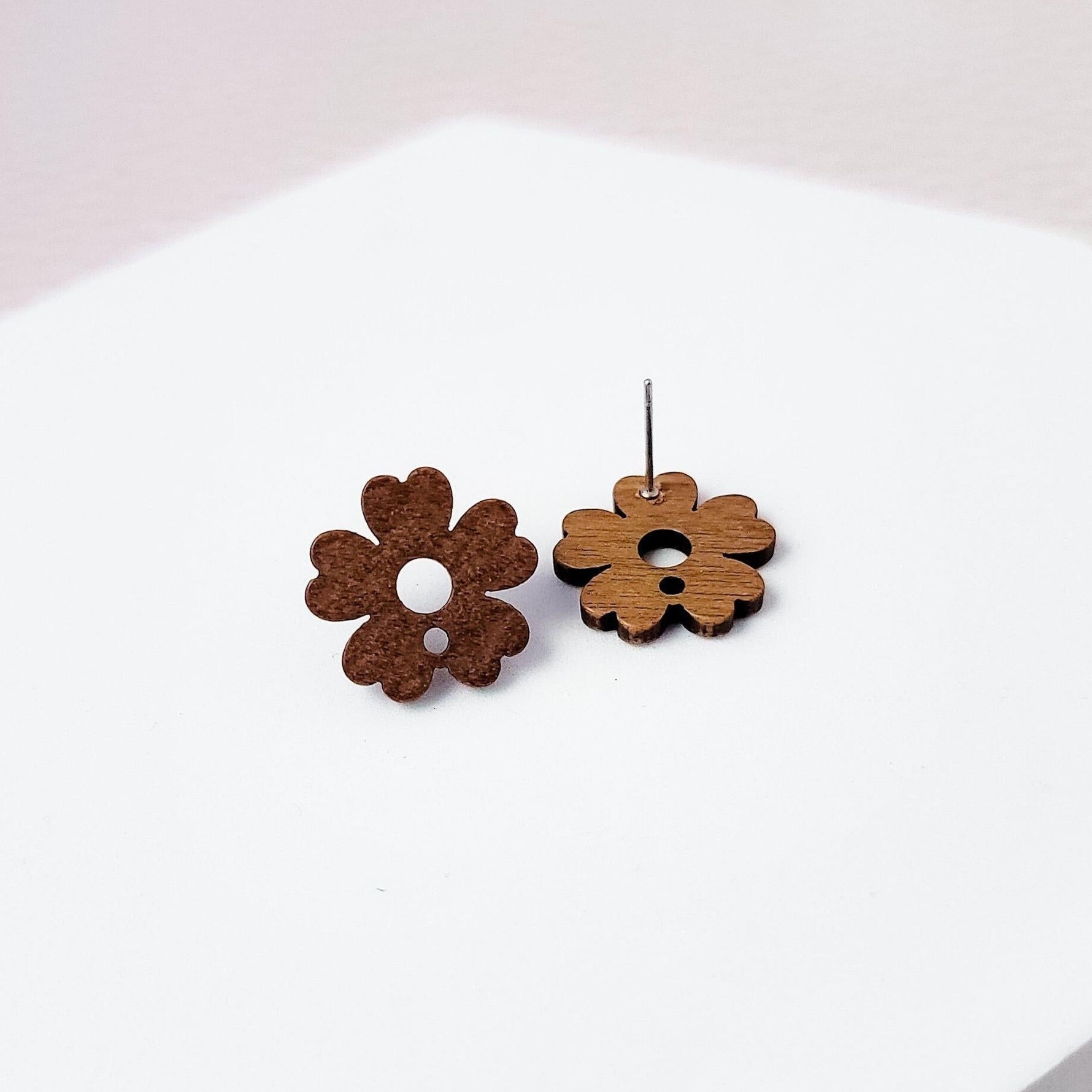 Walnut Wooden Daisy Studs, 10 Pieces, Wood 5 - 